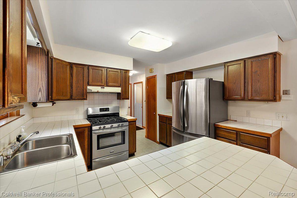 3400 PINE BLUFF