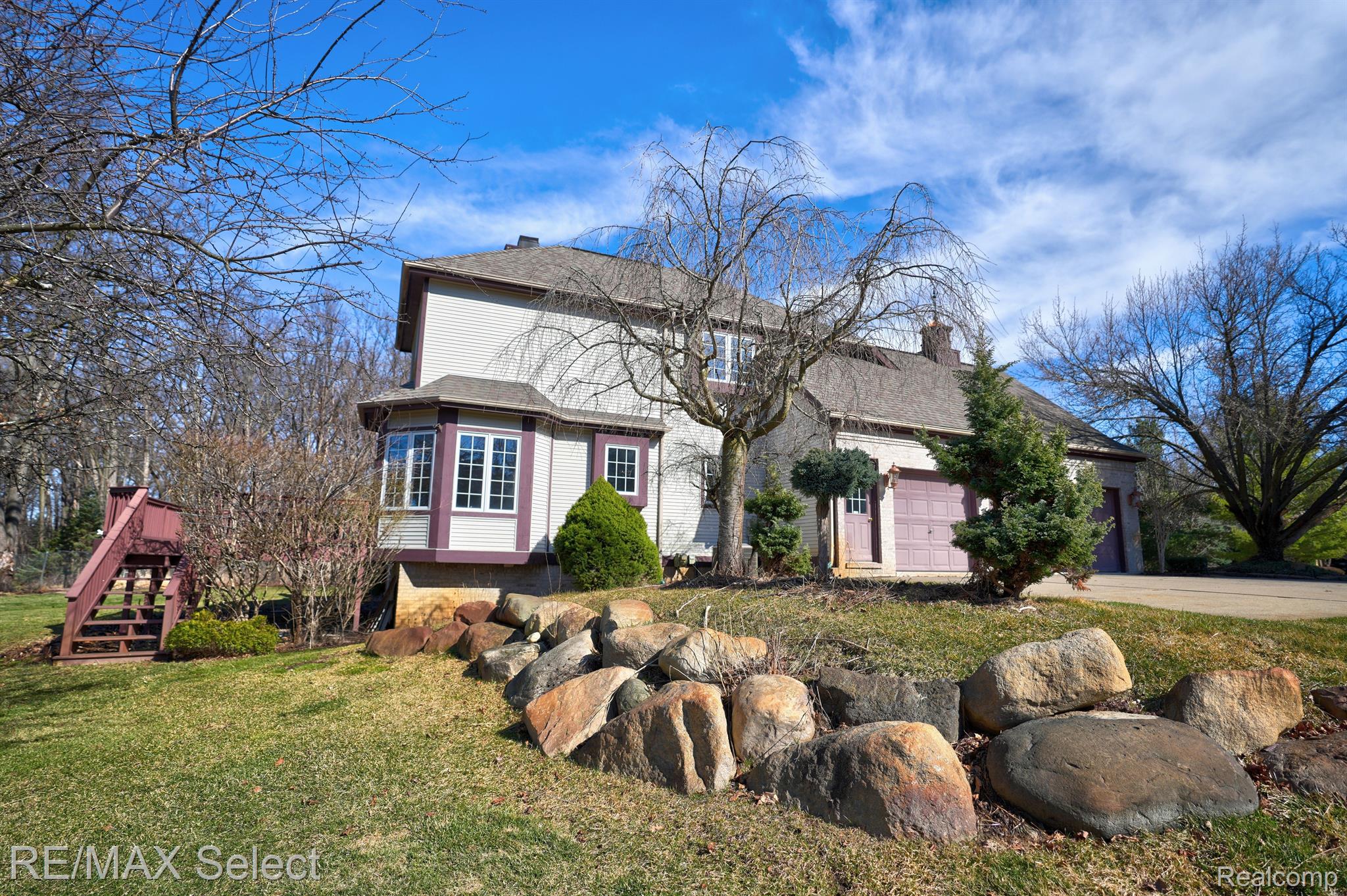4014 PINE RIDGE