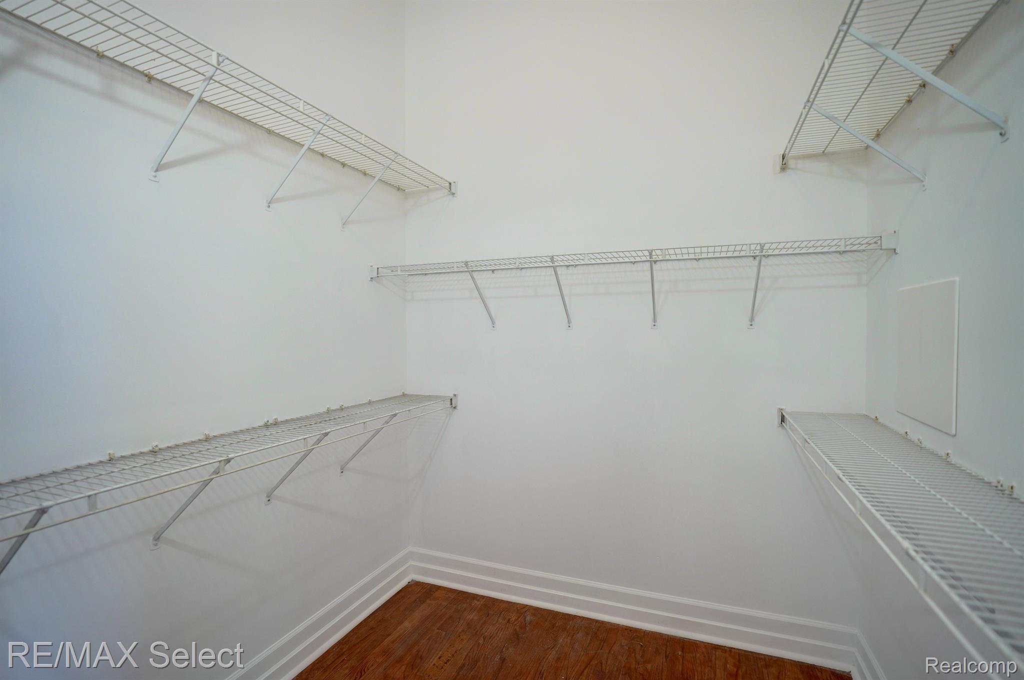 4014 PINE RIDGE
