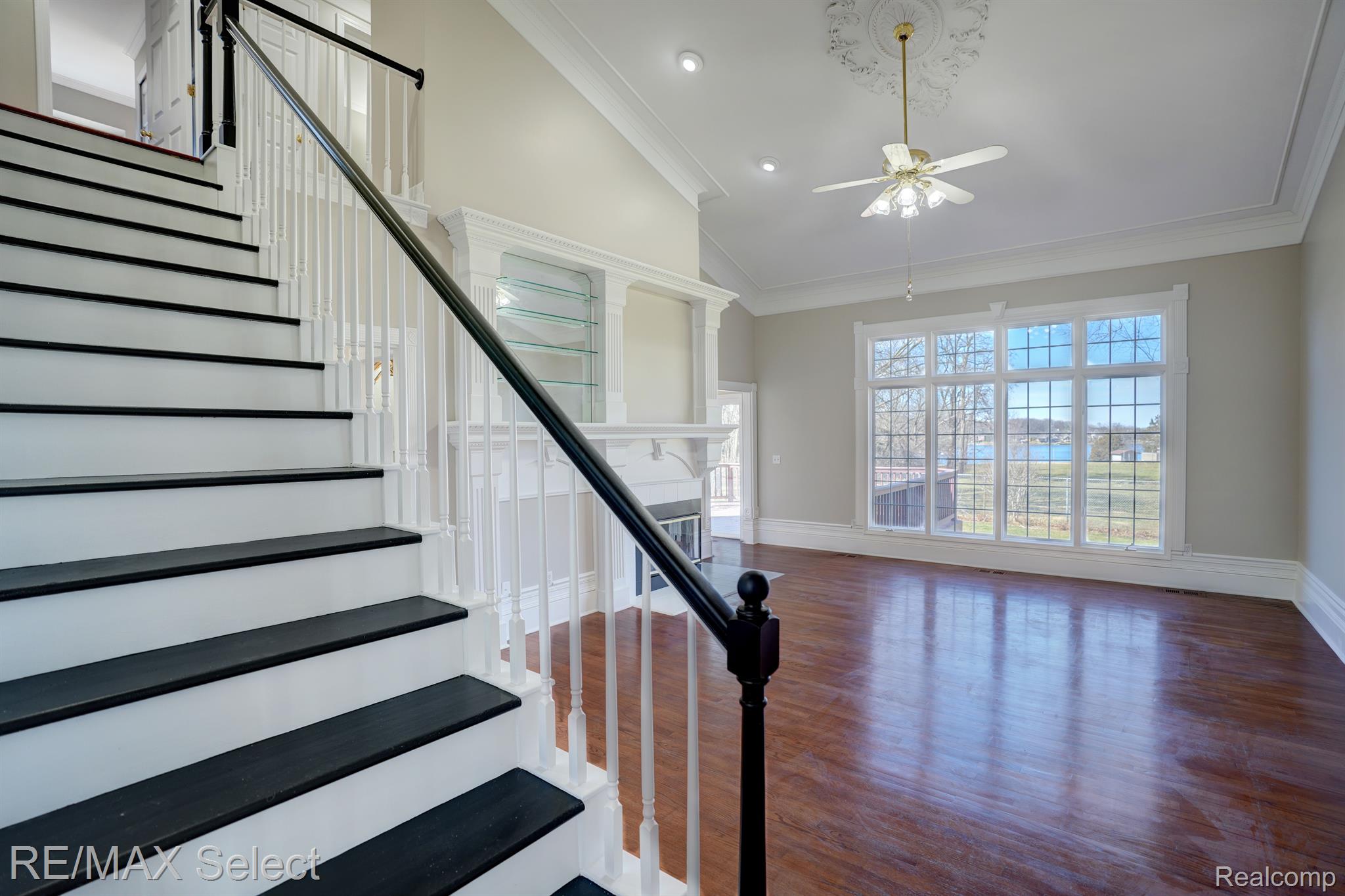 4014 PINE RIDGE