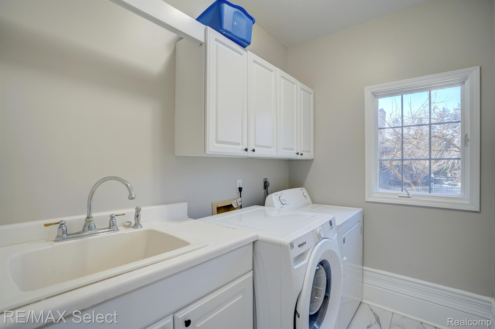 4014 PINE RIDGE