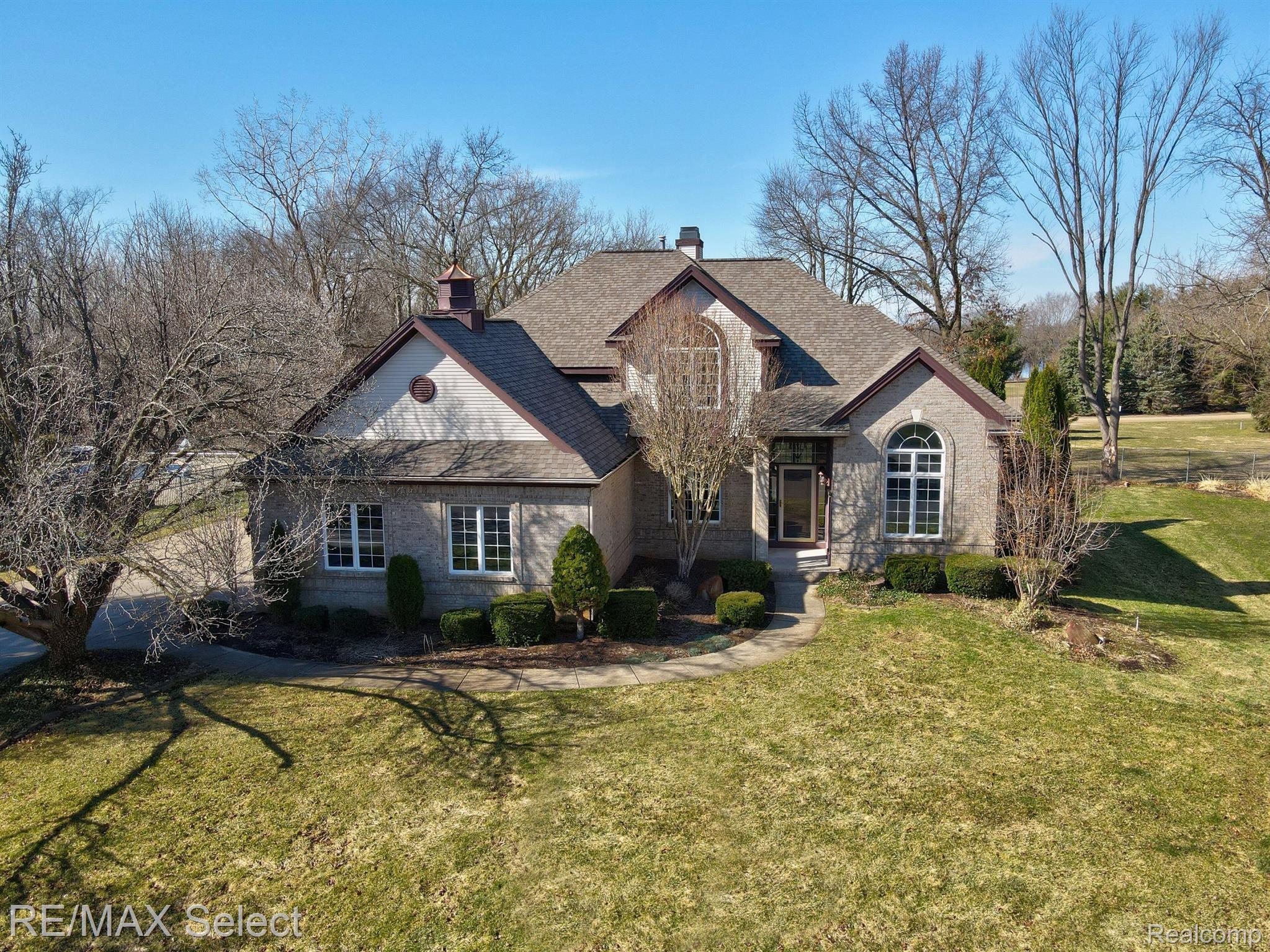 4014 PINE RIDGE