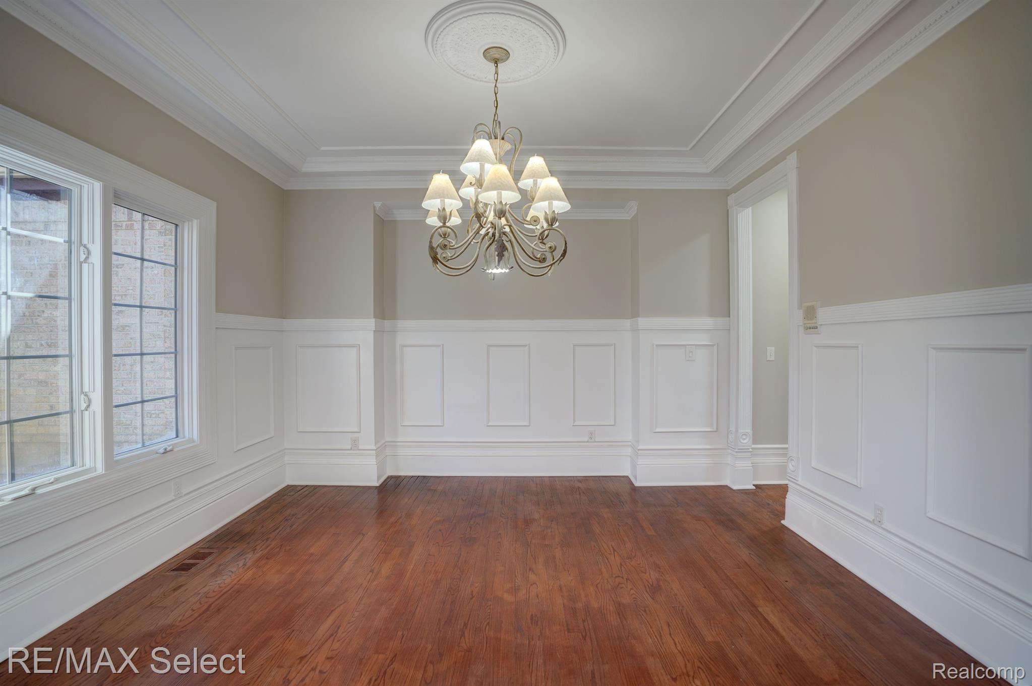 4014 PINE RIDGE