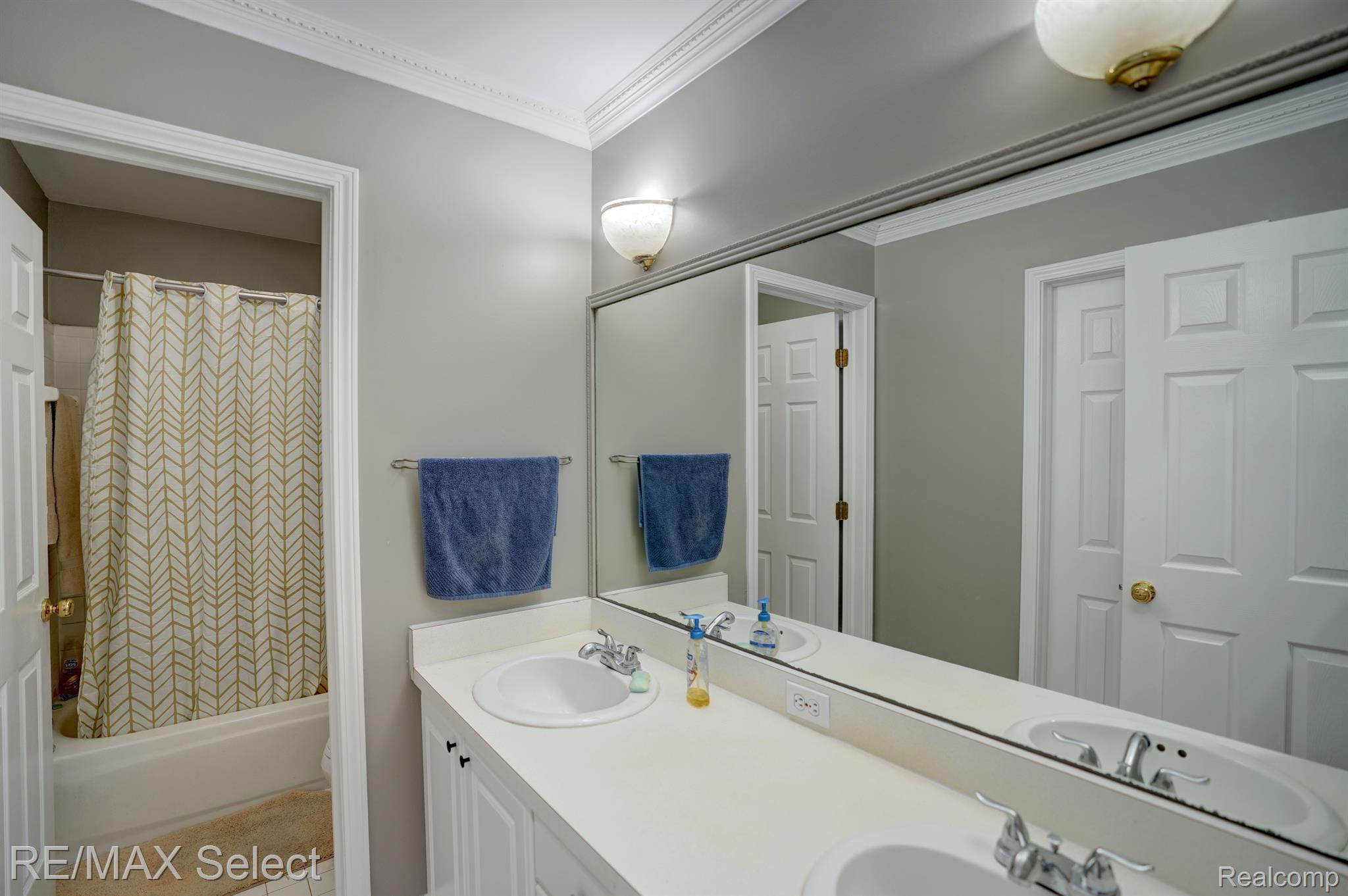 4014 PINE RIDGE