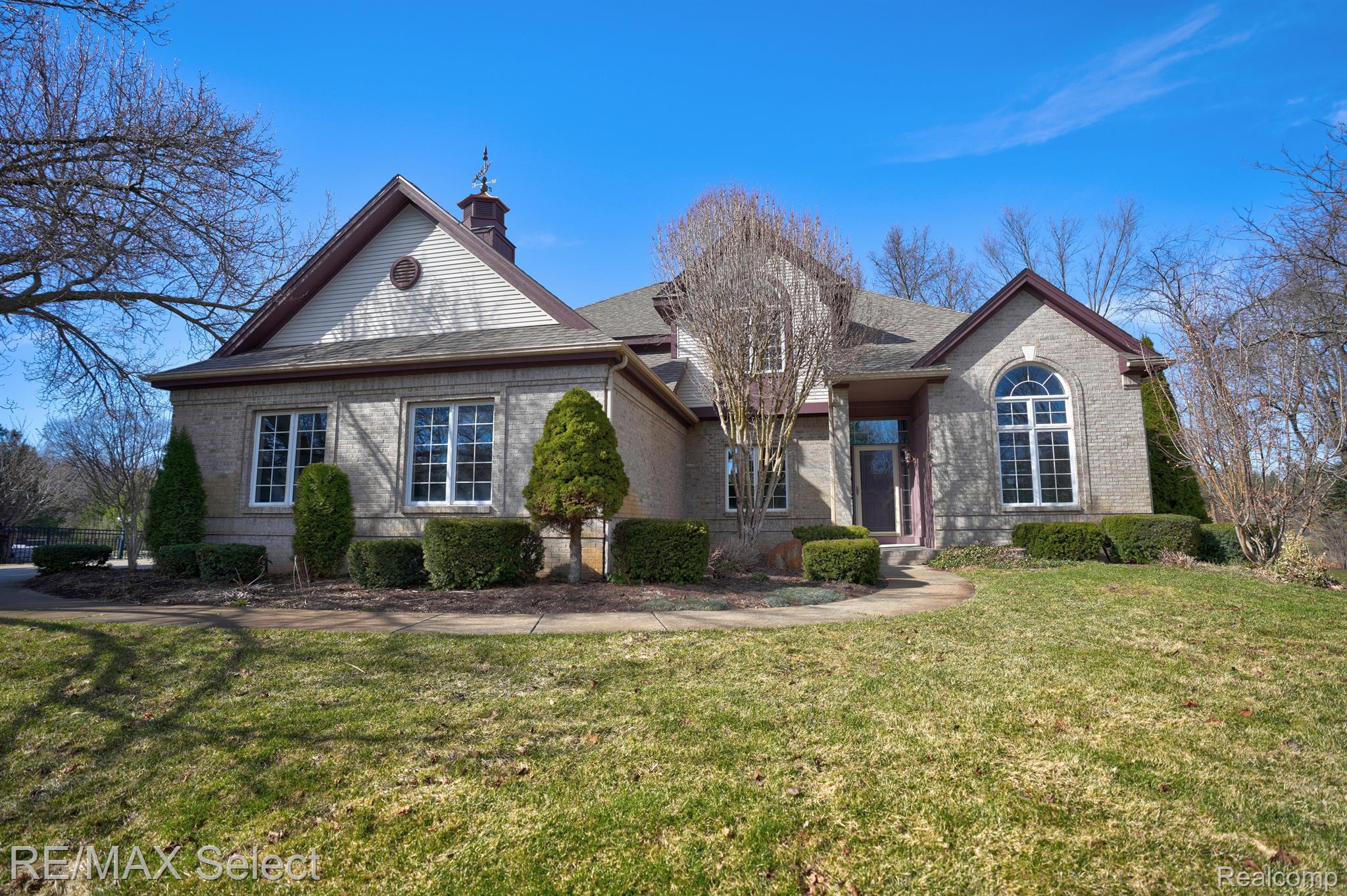 4014 PINE RIDGE