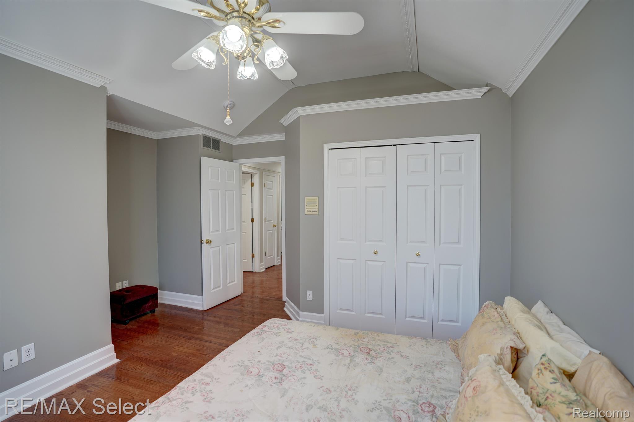 4014 PINE RIDGE