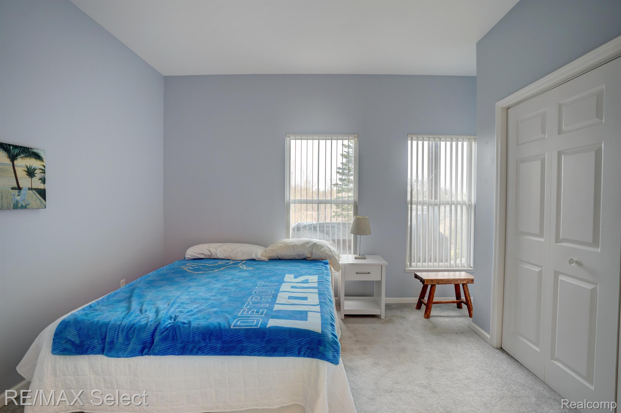 4392 OAK TREE Trail