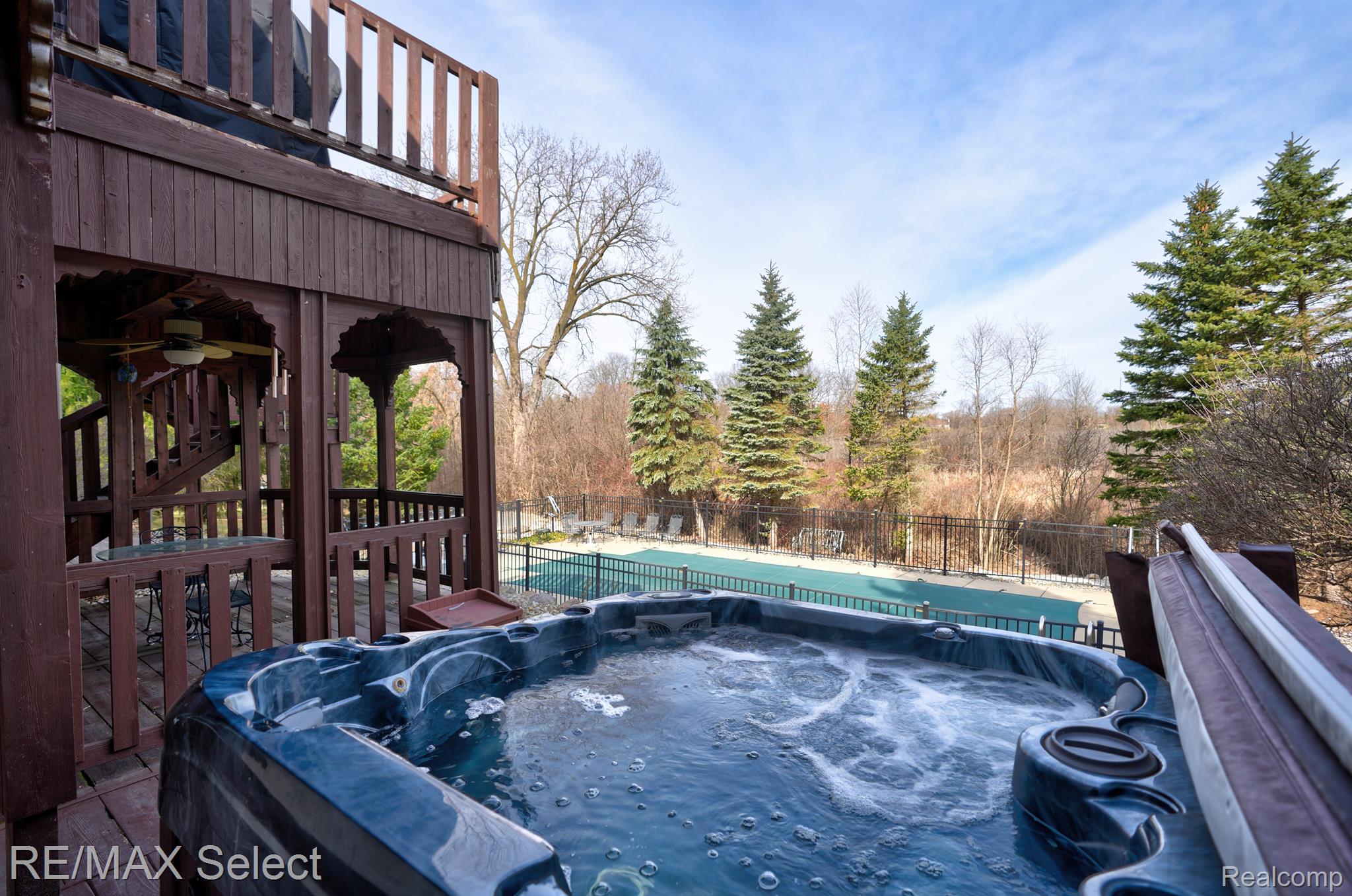 4392 OAK TREE Trail