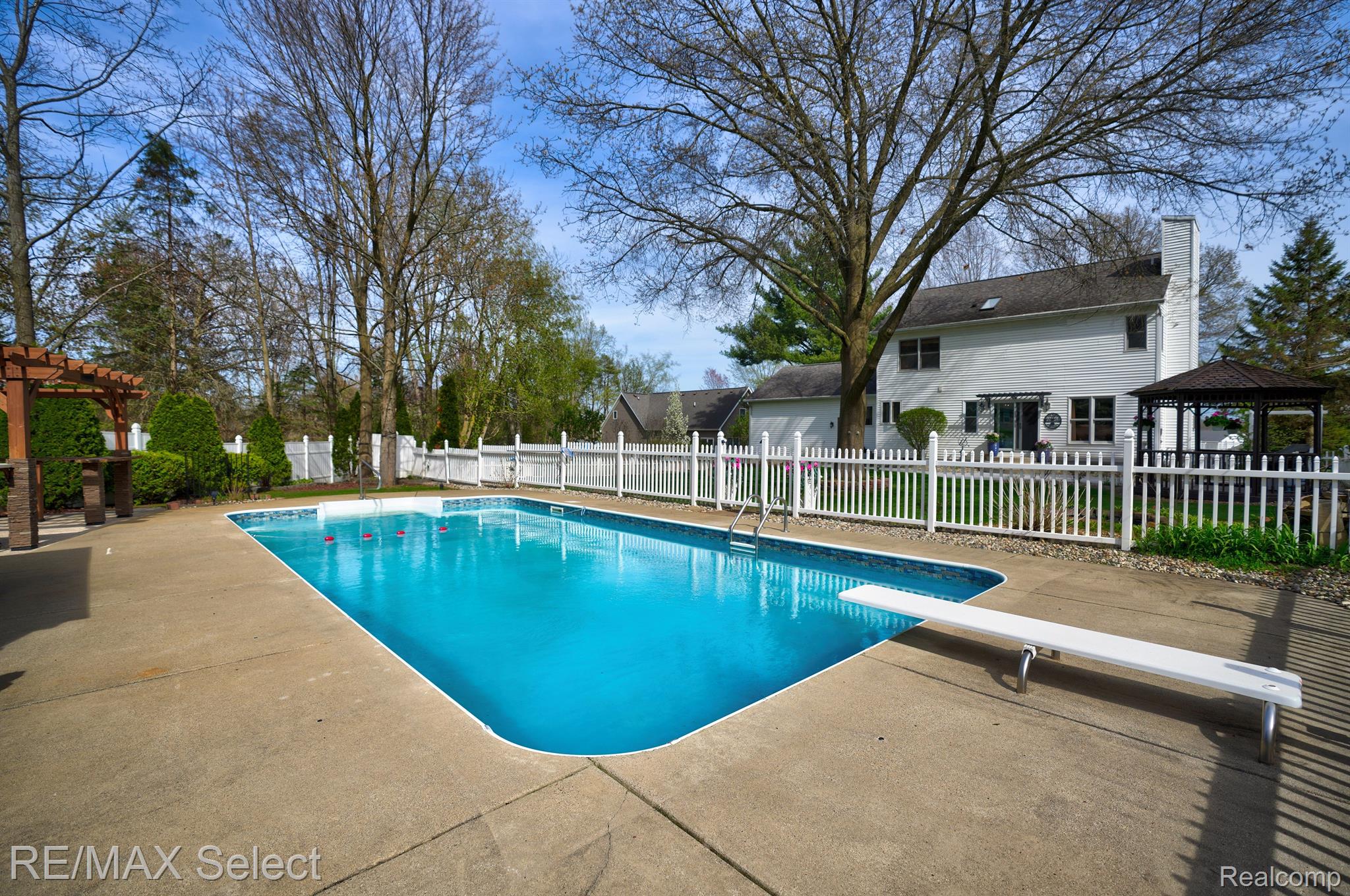 7404 HAVILAND BEACH Drive