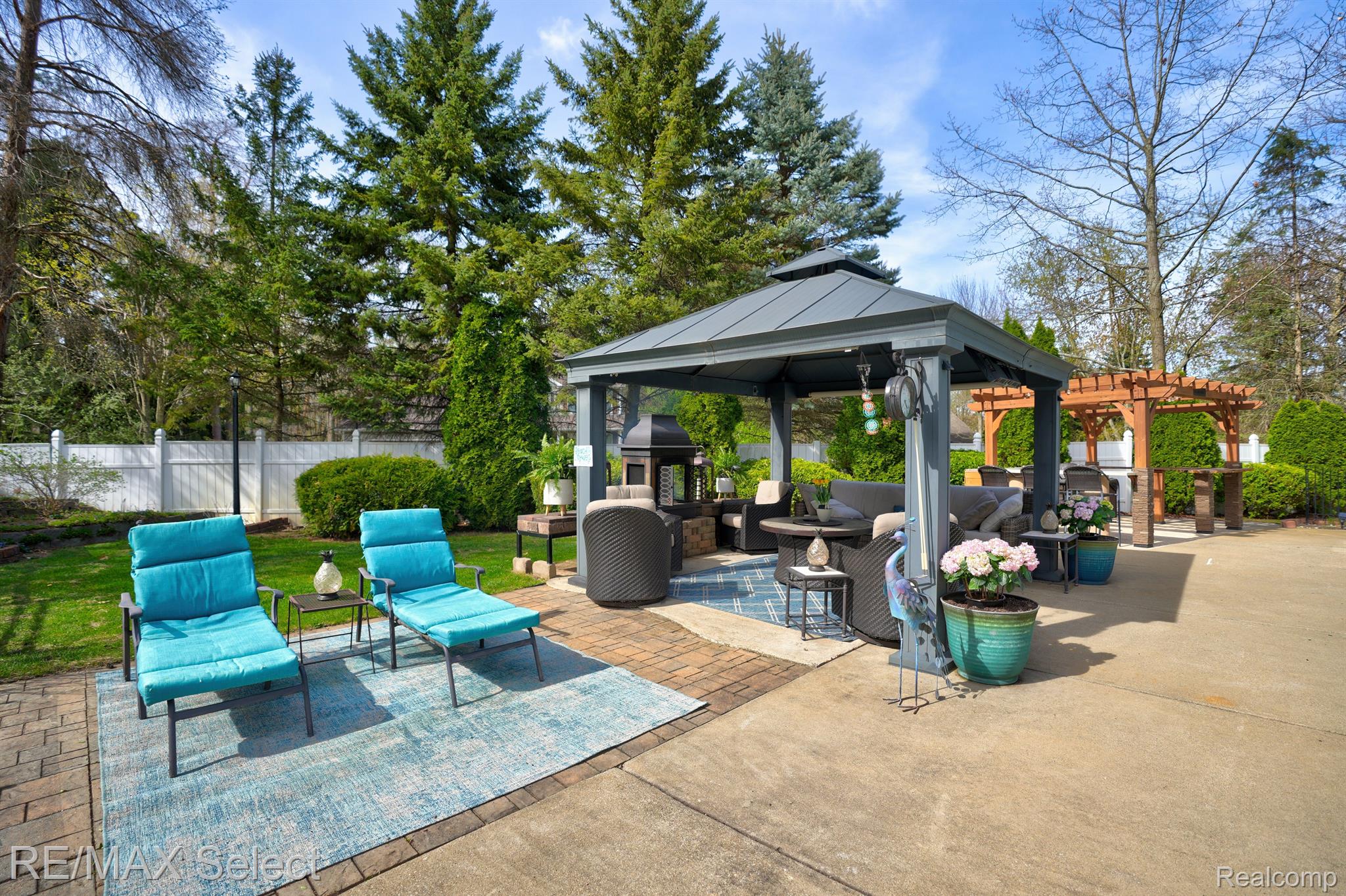 7404 HAVILAND BEACH Drive
