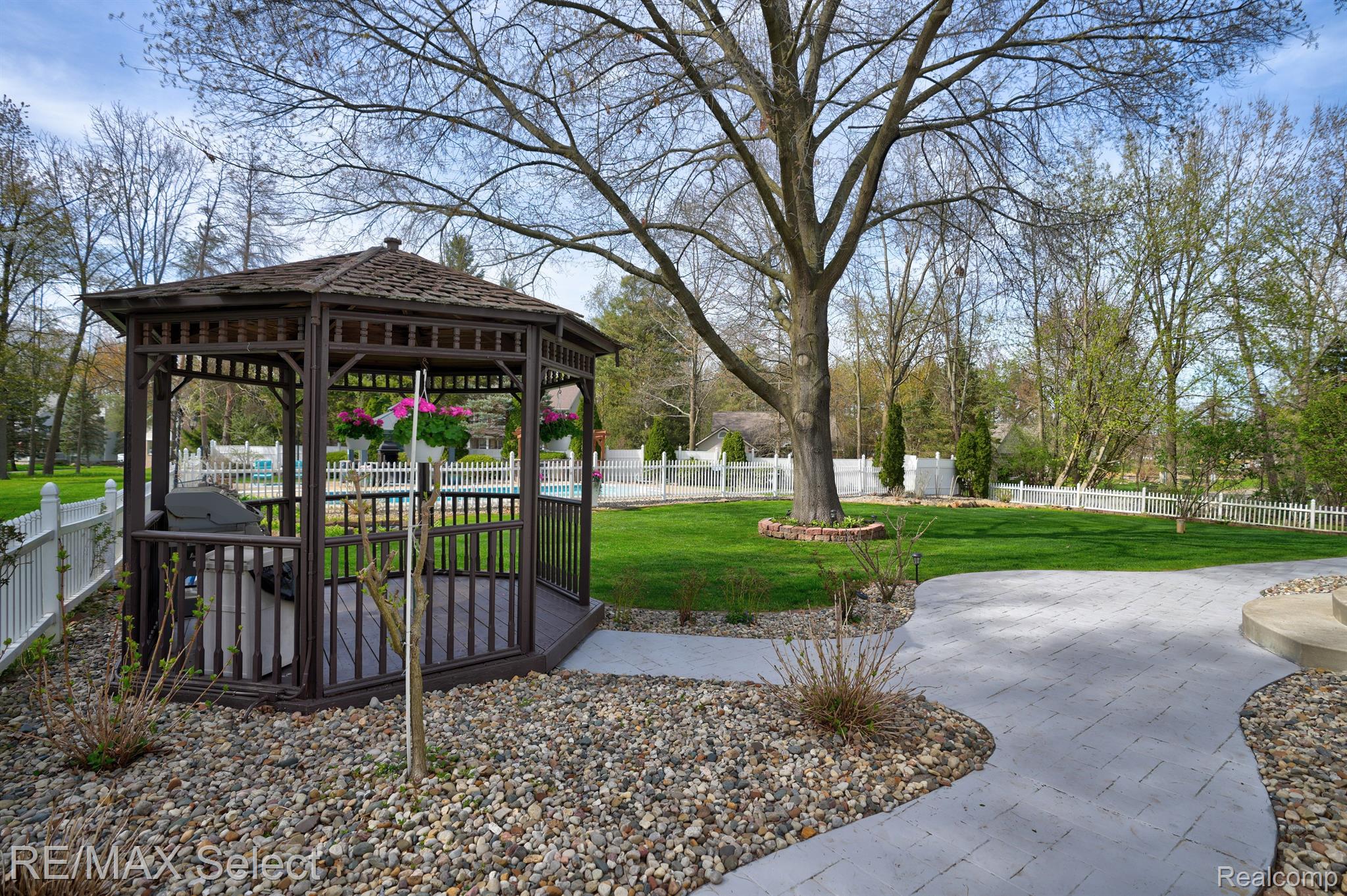 7404 HAVILAND BEACH Drive