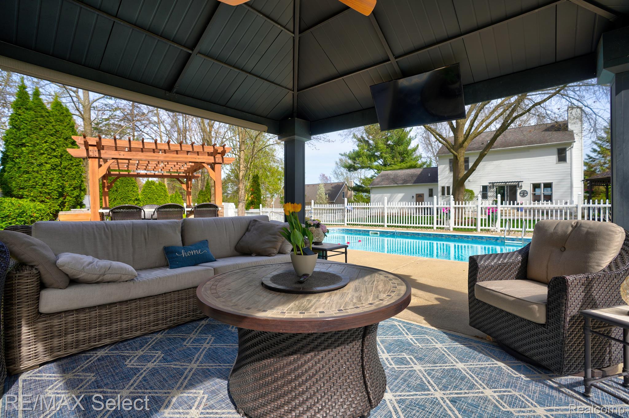 7404 HAVILAND BEACH Drive