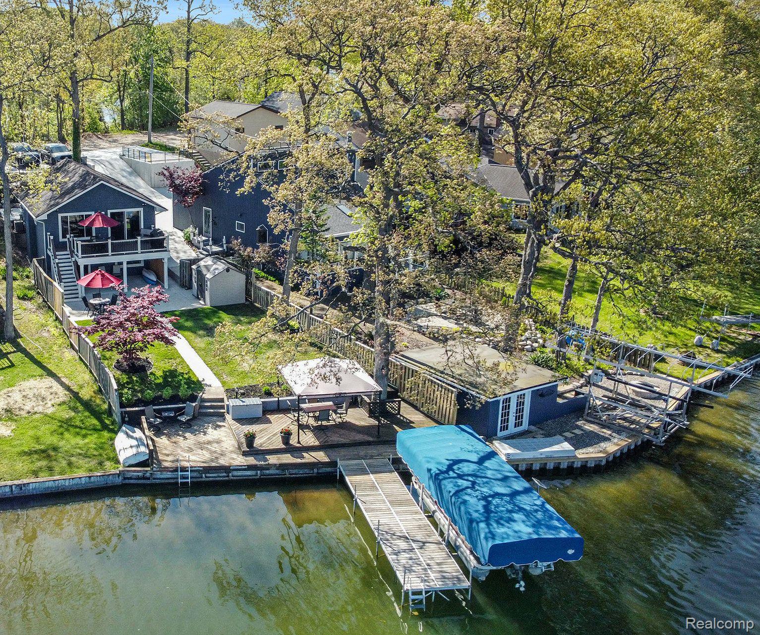 16232 COVE Drive