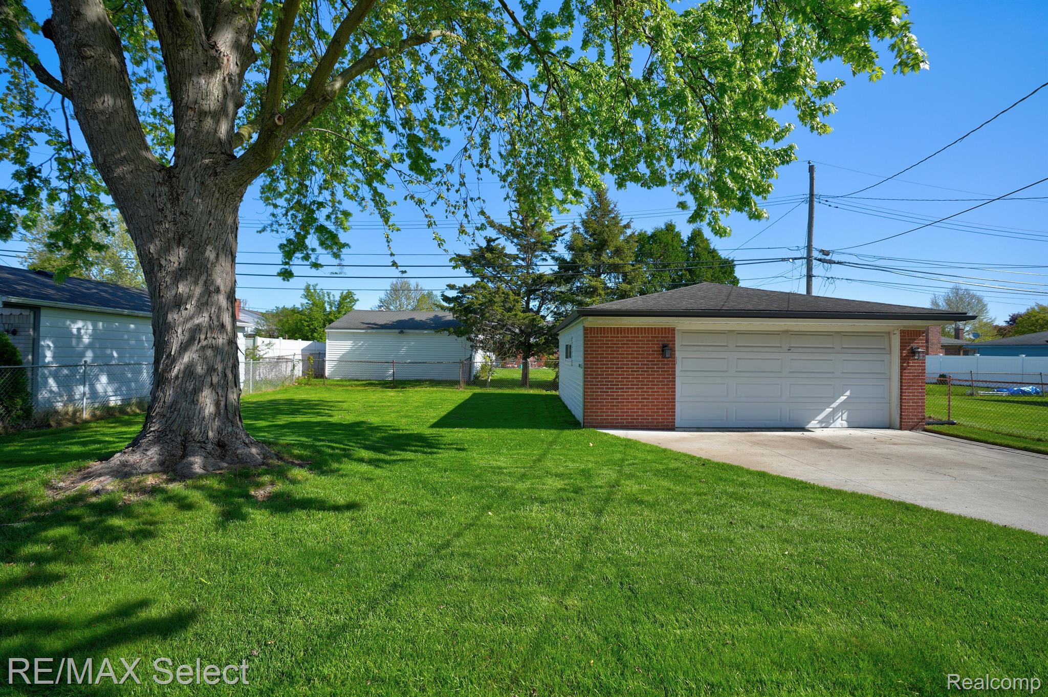 2751 CHESTERFIELD Drive