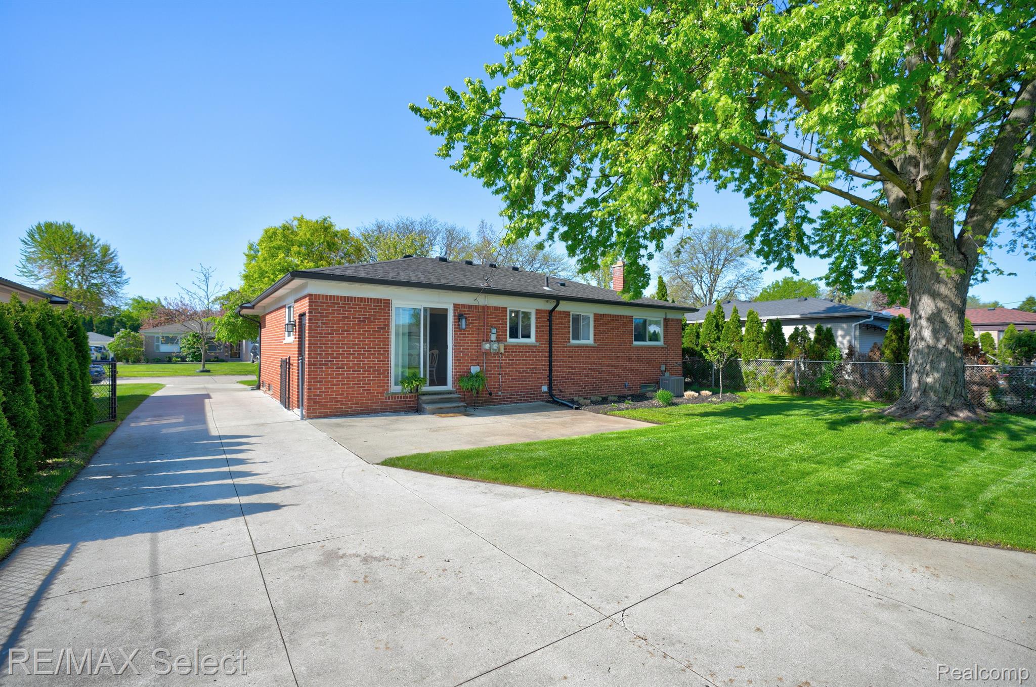 2751 CHESTERFIELD Drive