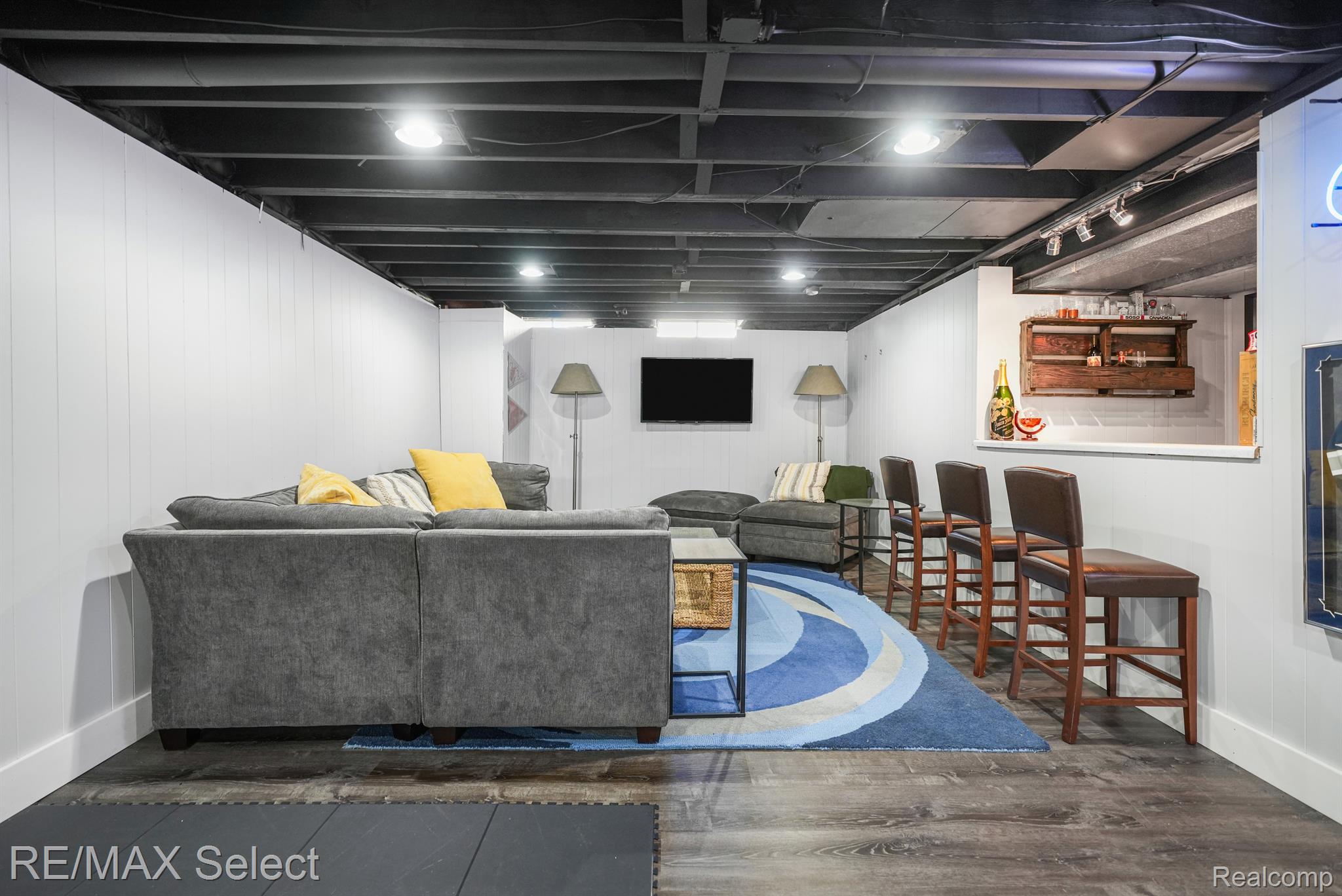 2751 CHESTERFIELD Drive