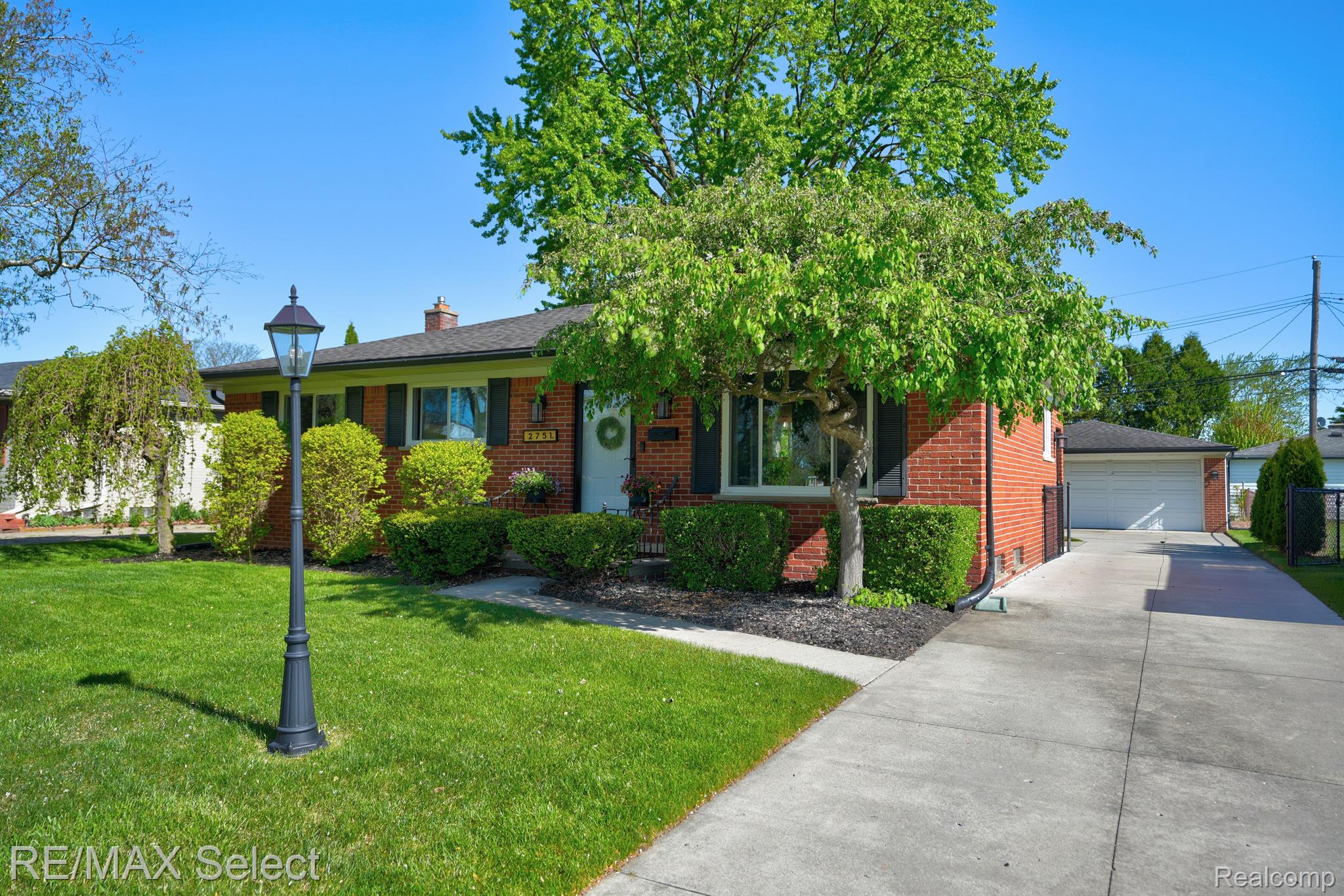 2751 CHESTERFIELD Drive