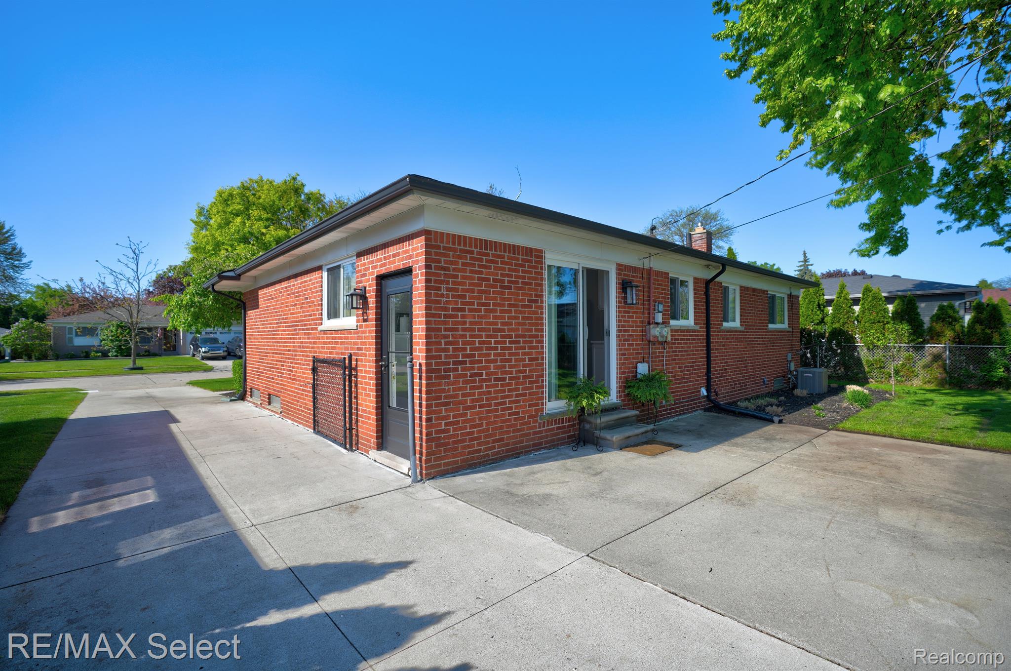2751 CHESTERFIELD Drive