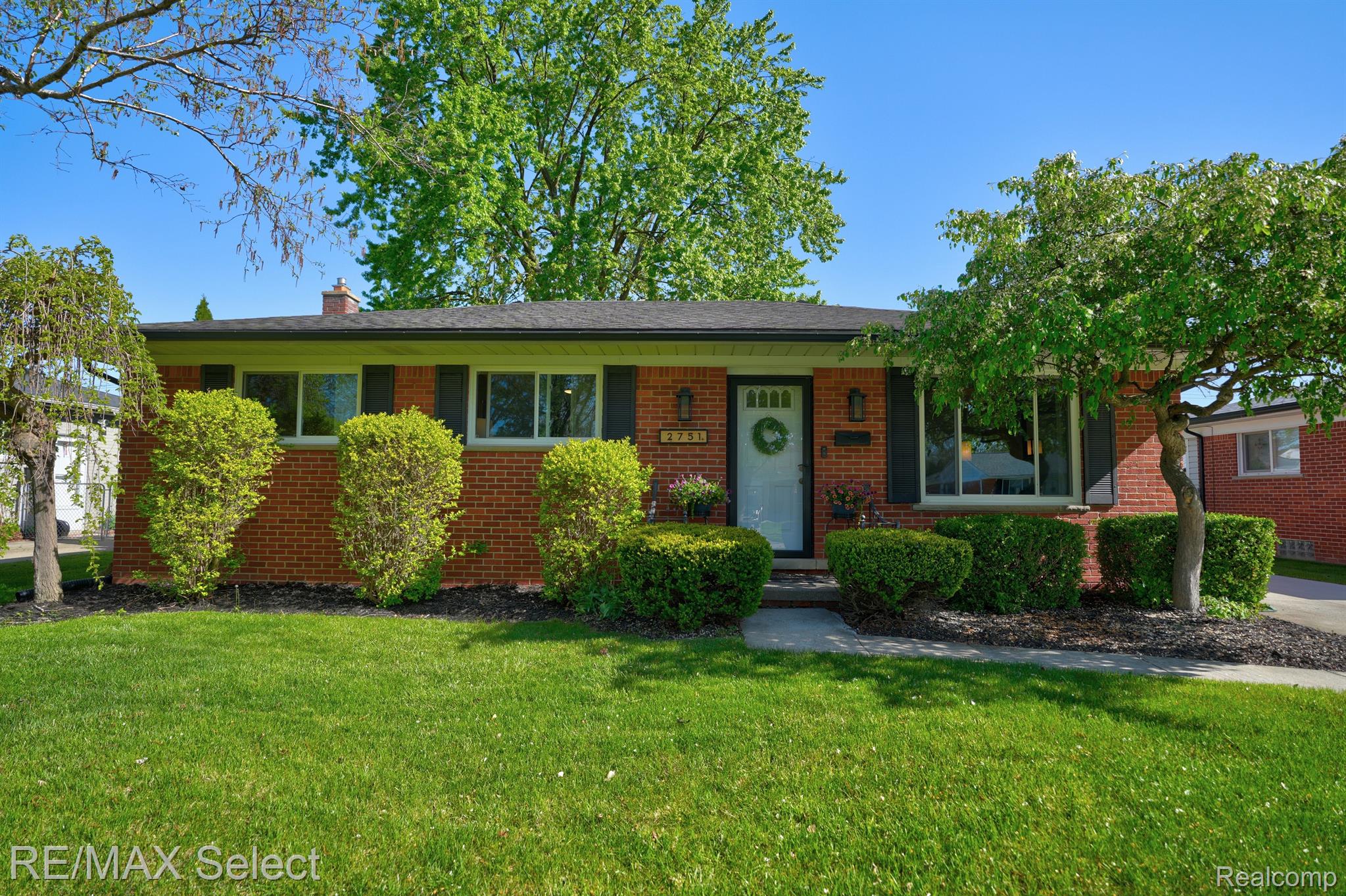 2751 CHESTERFIELD Drive