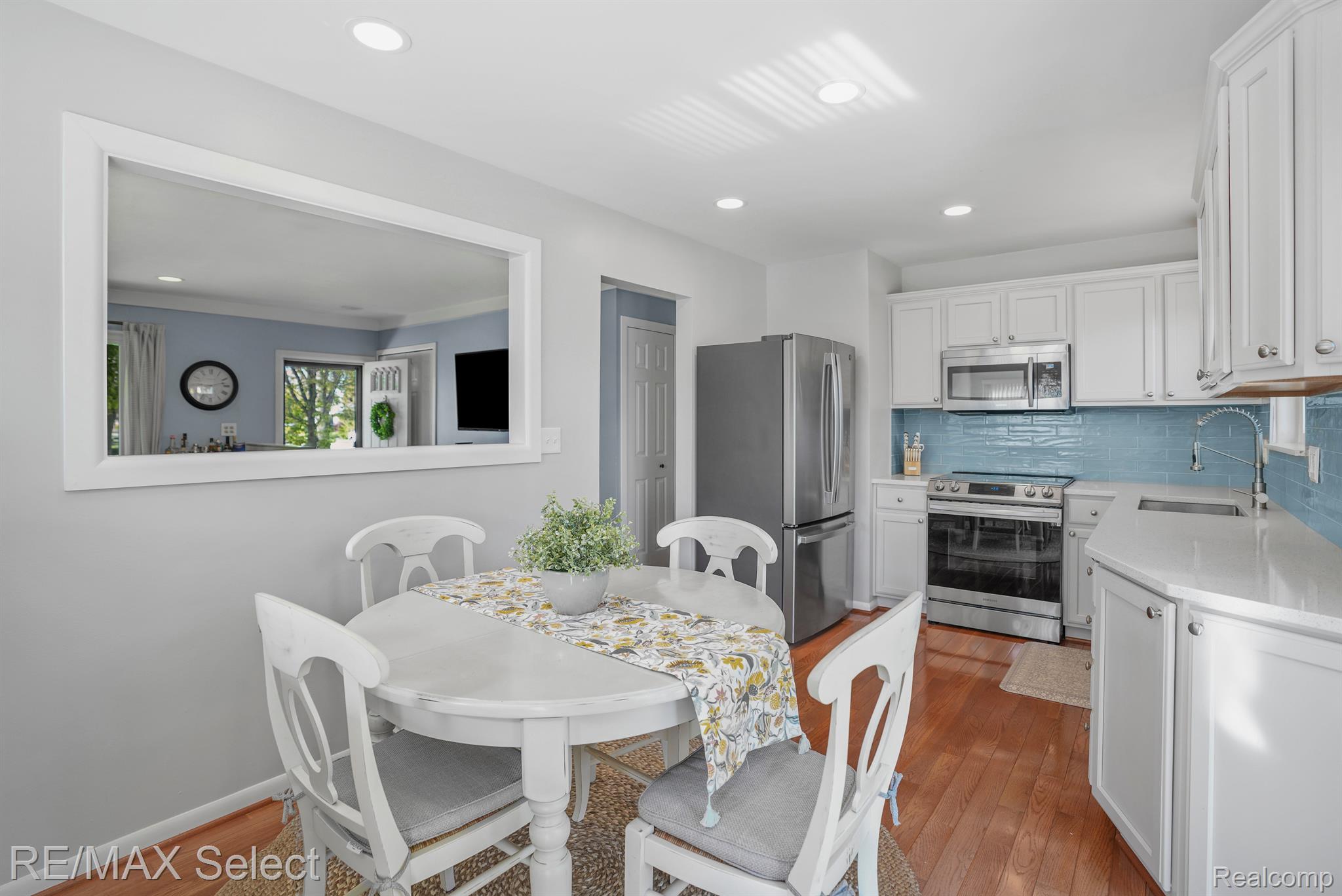 2751 CHESTERFIELD Drive