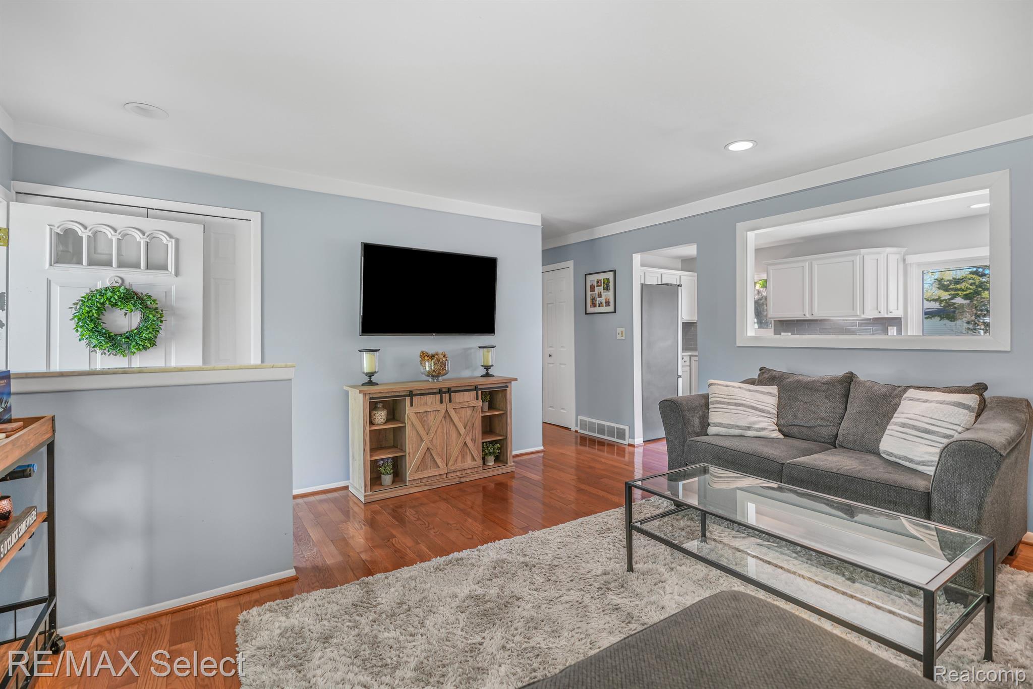 2751 CHESTERFIELD Drive