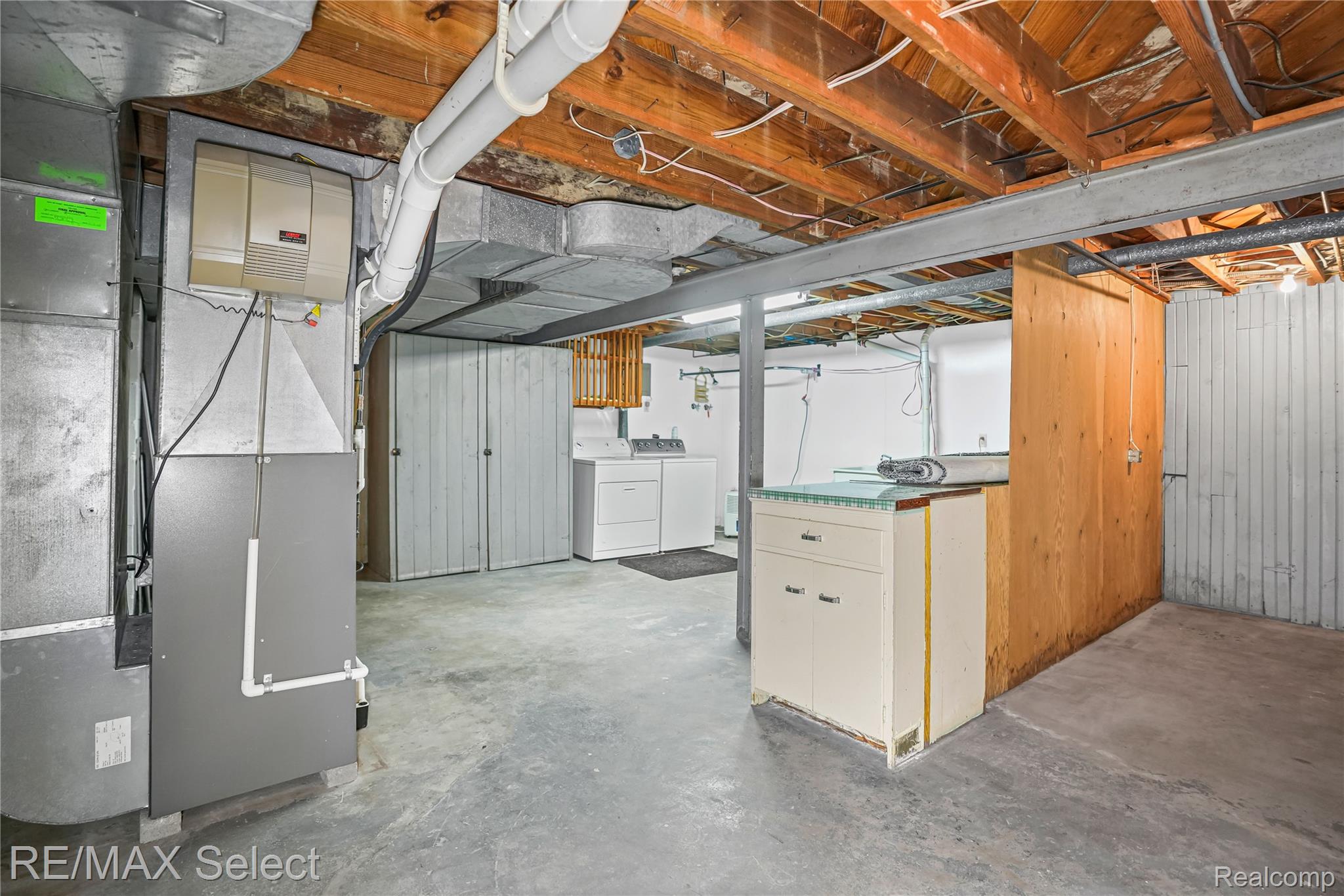 2302 RADCLIFFE Avenue