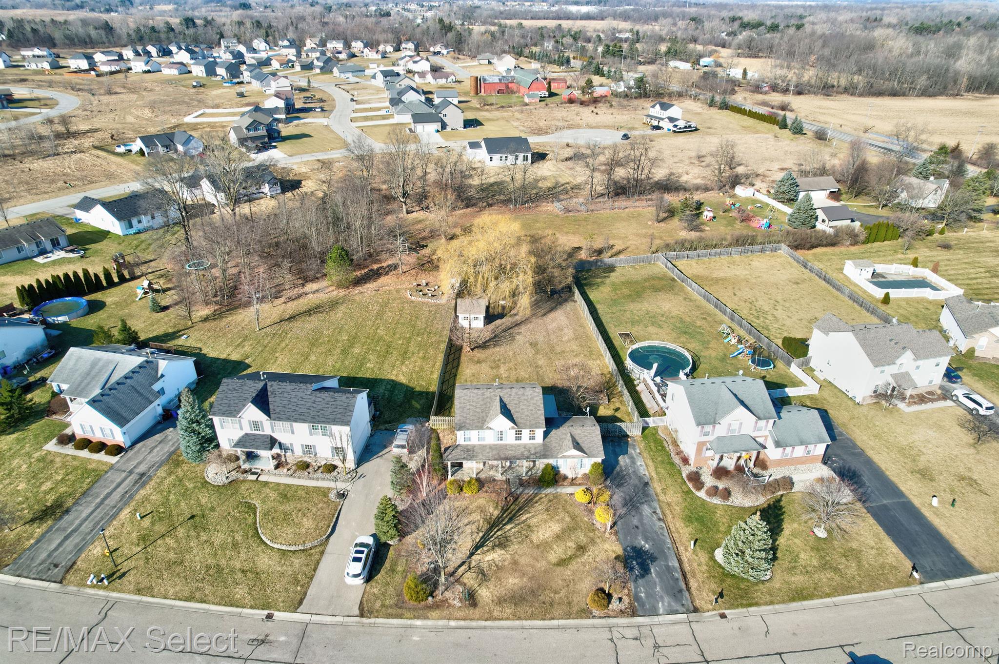 8056 LARK Lane