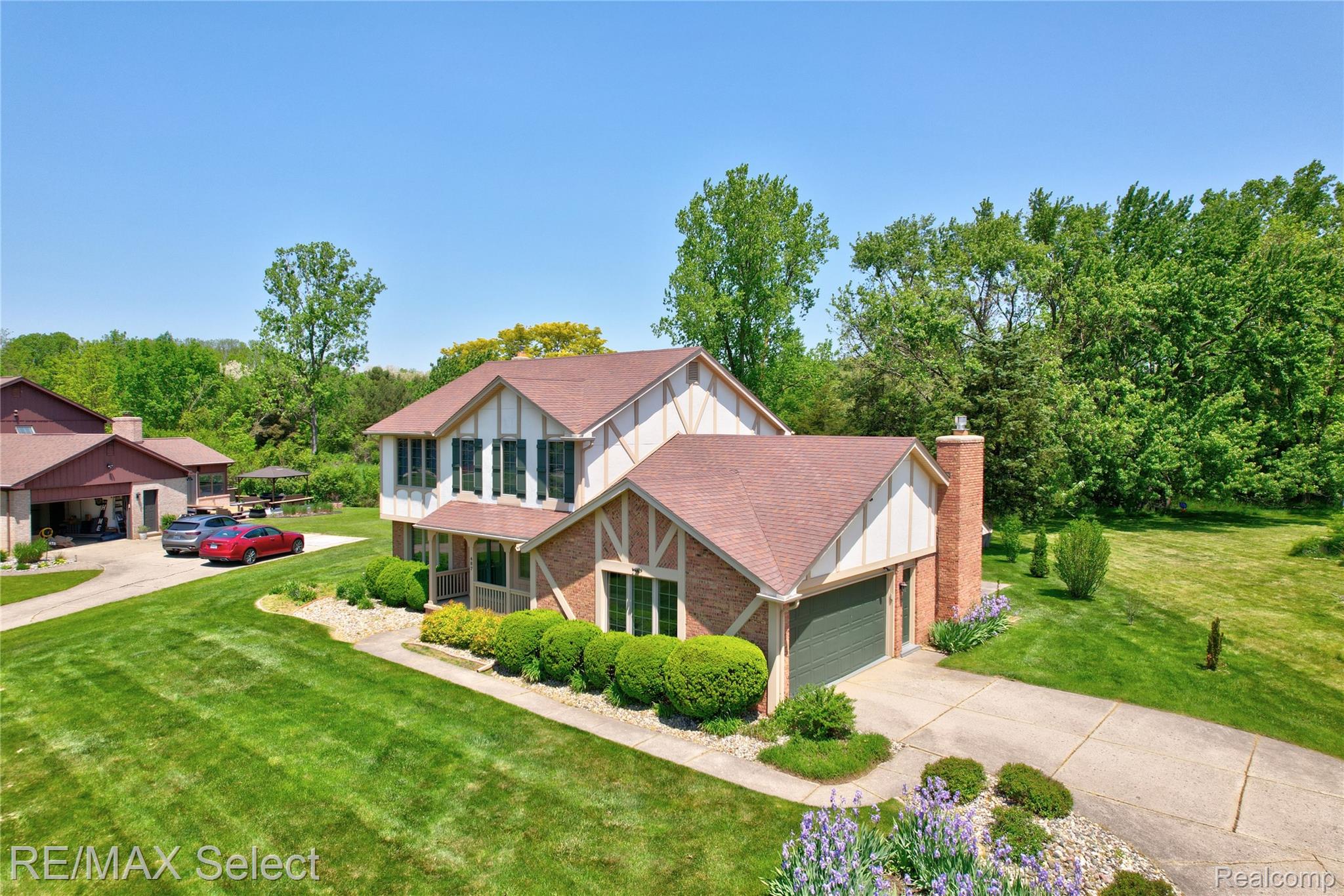 487 Boutell Drive