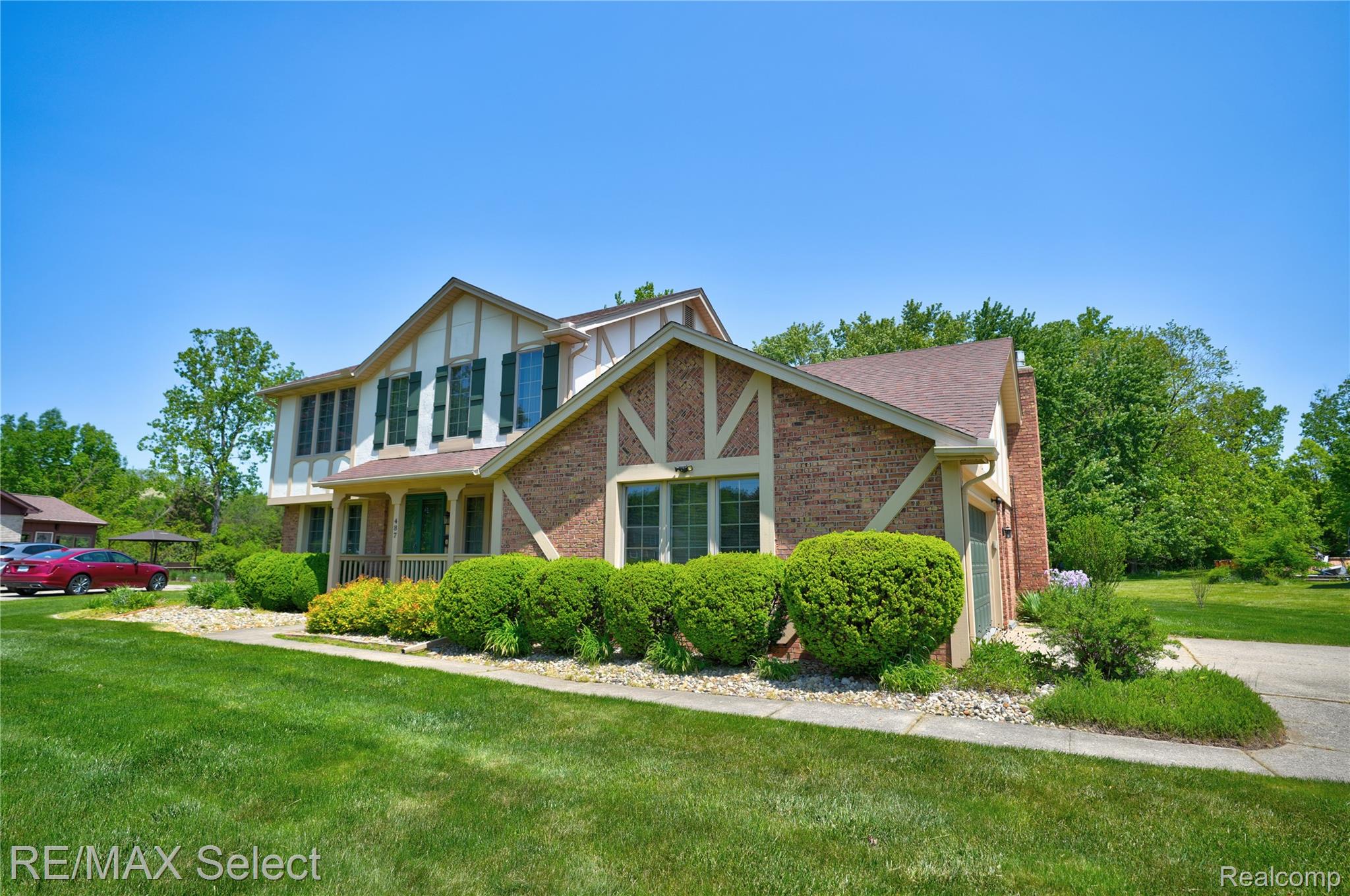 487 Boutell Drive