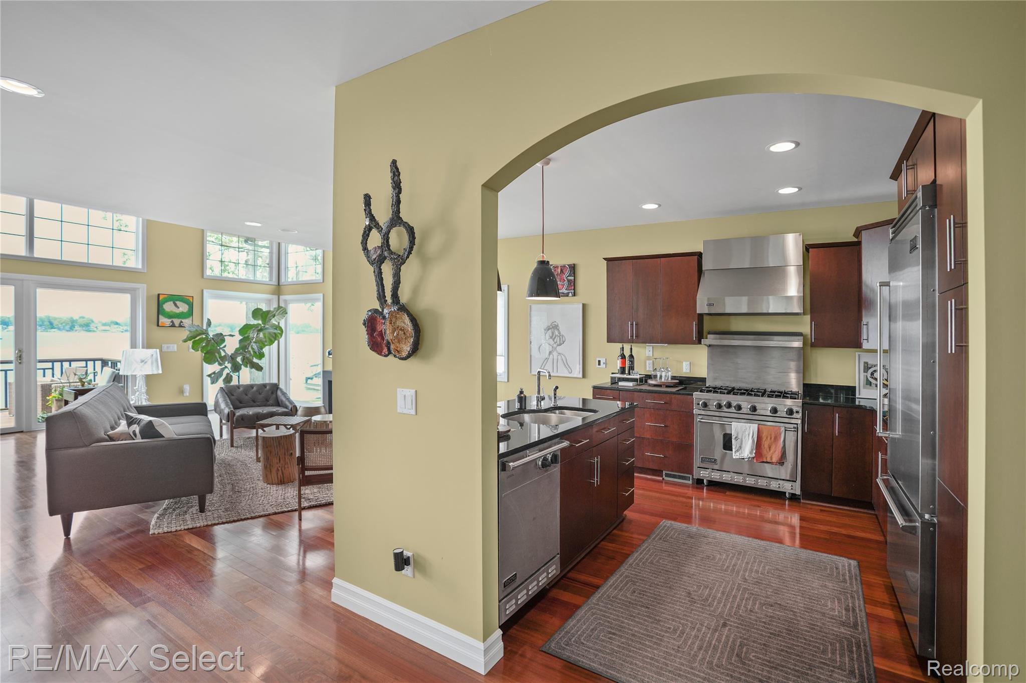 15496 Bealfred Drive