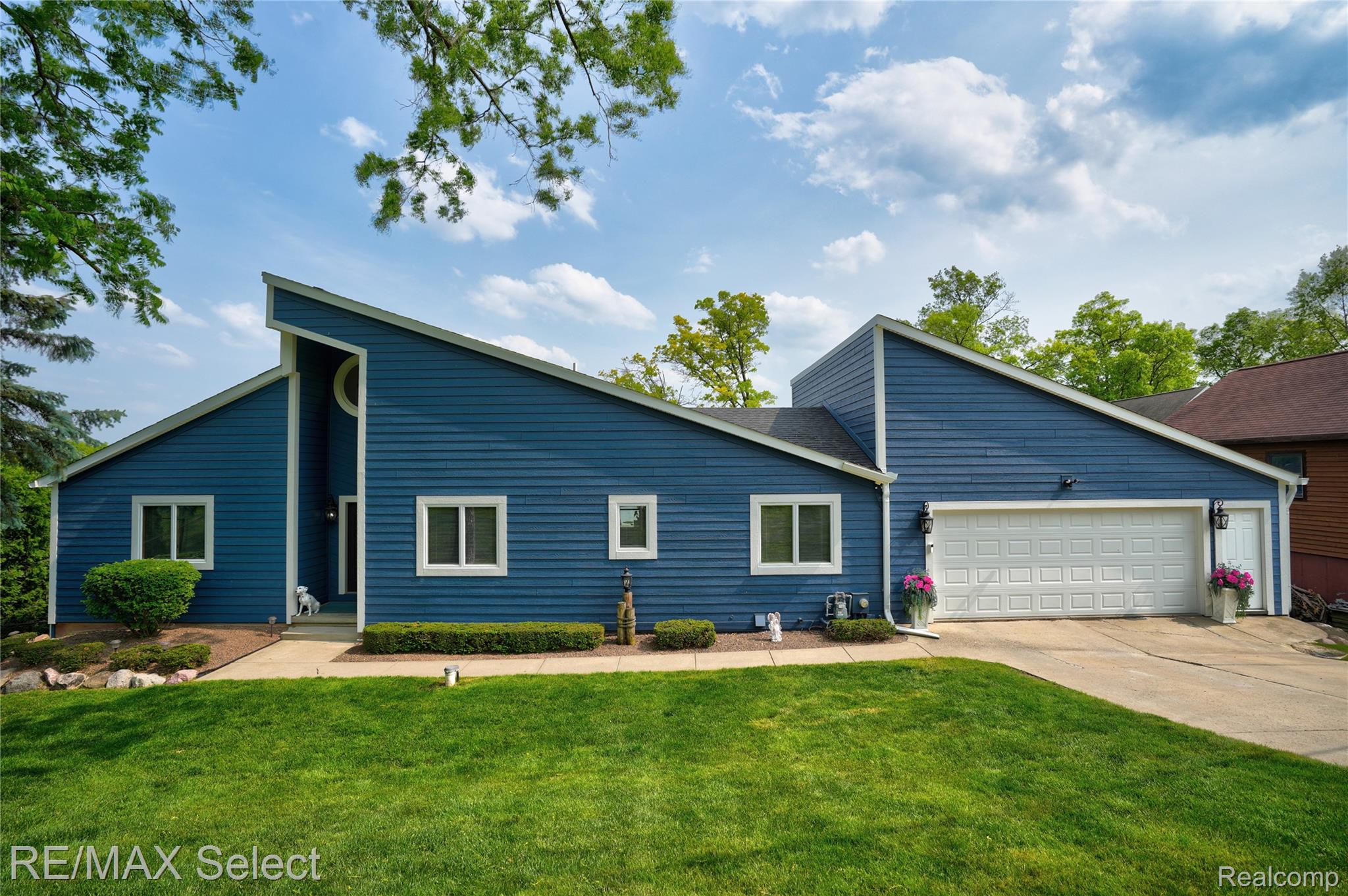 7457 Haviland Beach Drive