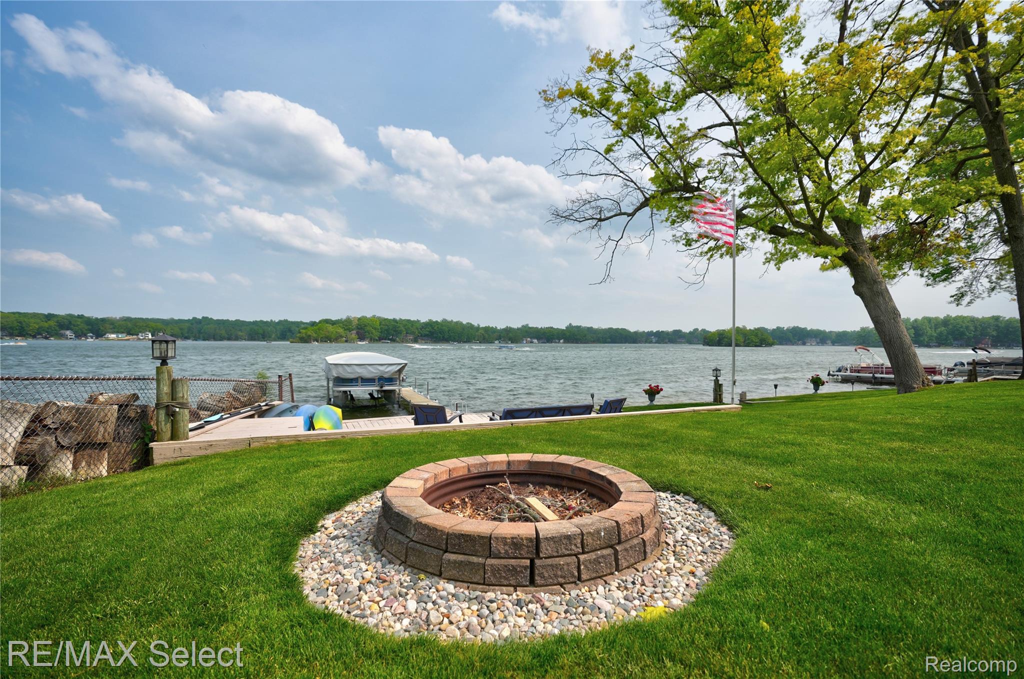 7457 Haviland Beach Drive