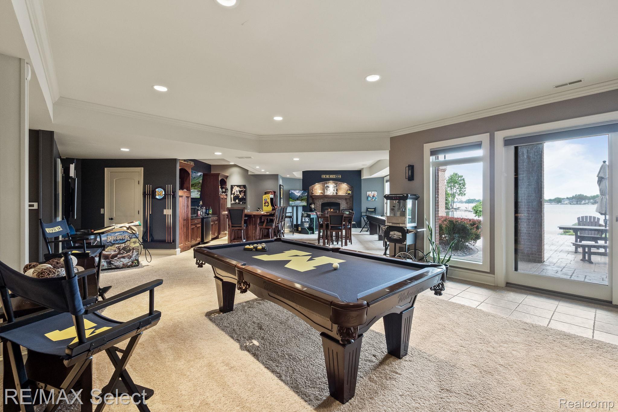 2559 N Long Lake Road