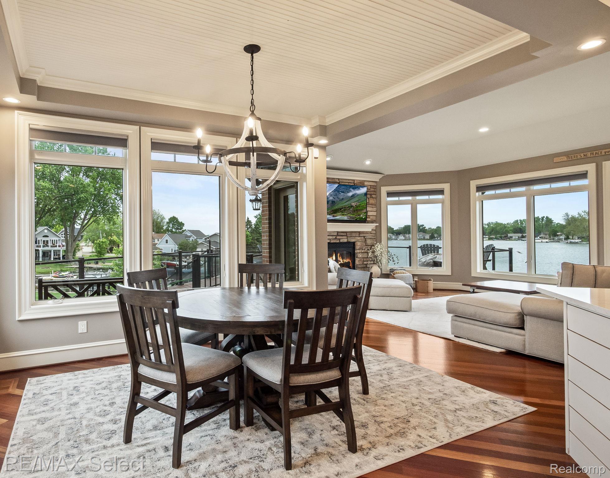 2559 N Long Lake Road