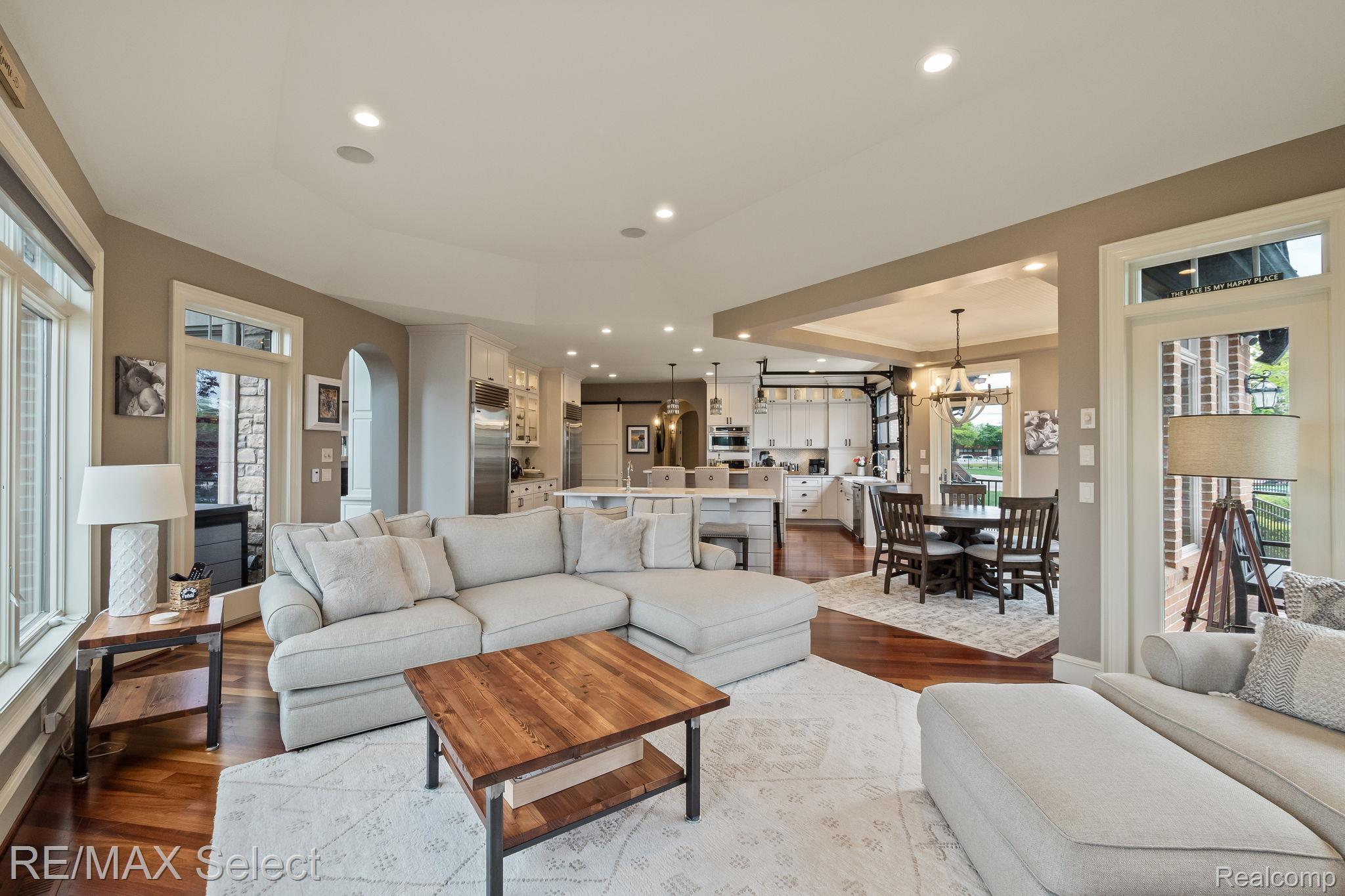 2559 N Long Lake Road