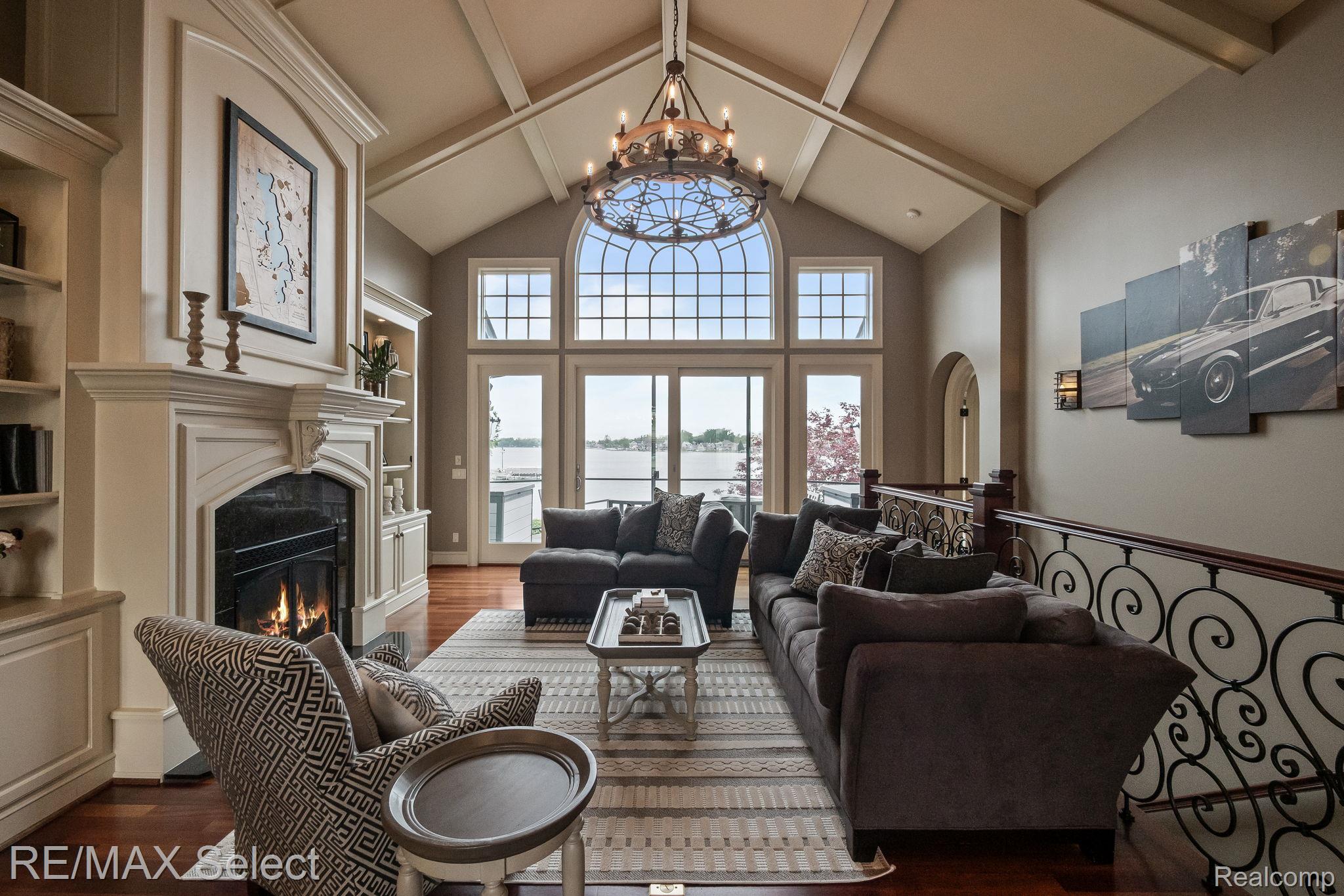 2559 N Long Lake Road