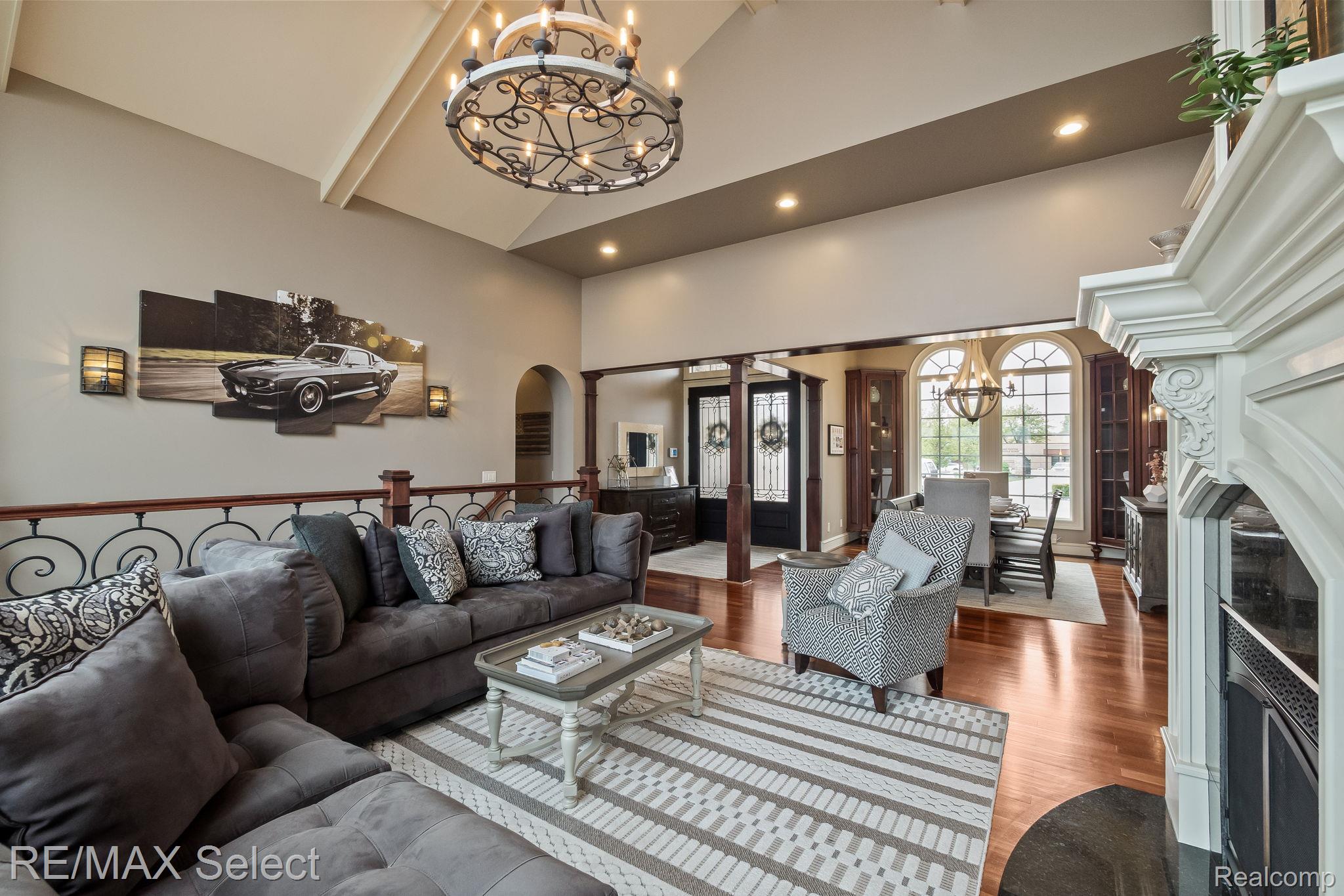 2559 N Long Lake Road