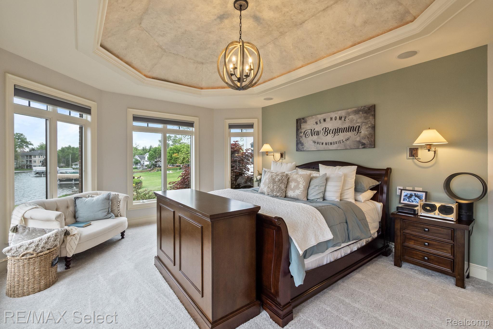 2559 N Long Lake Road