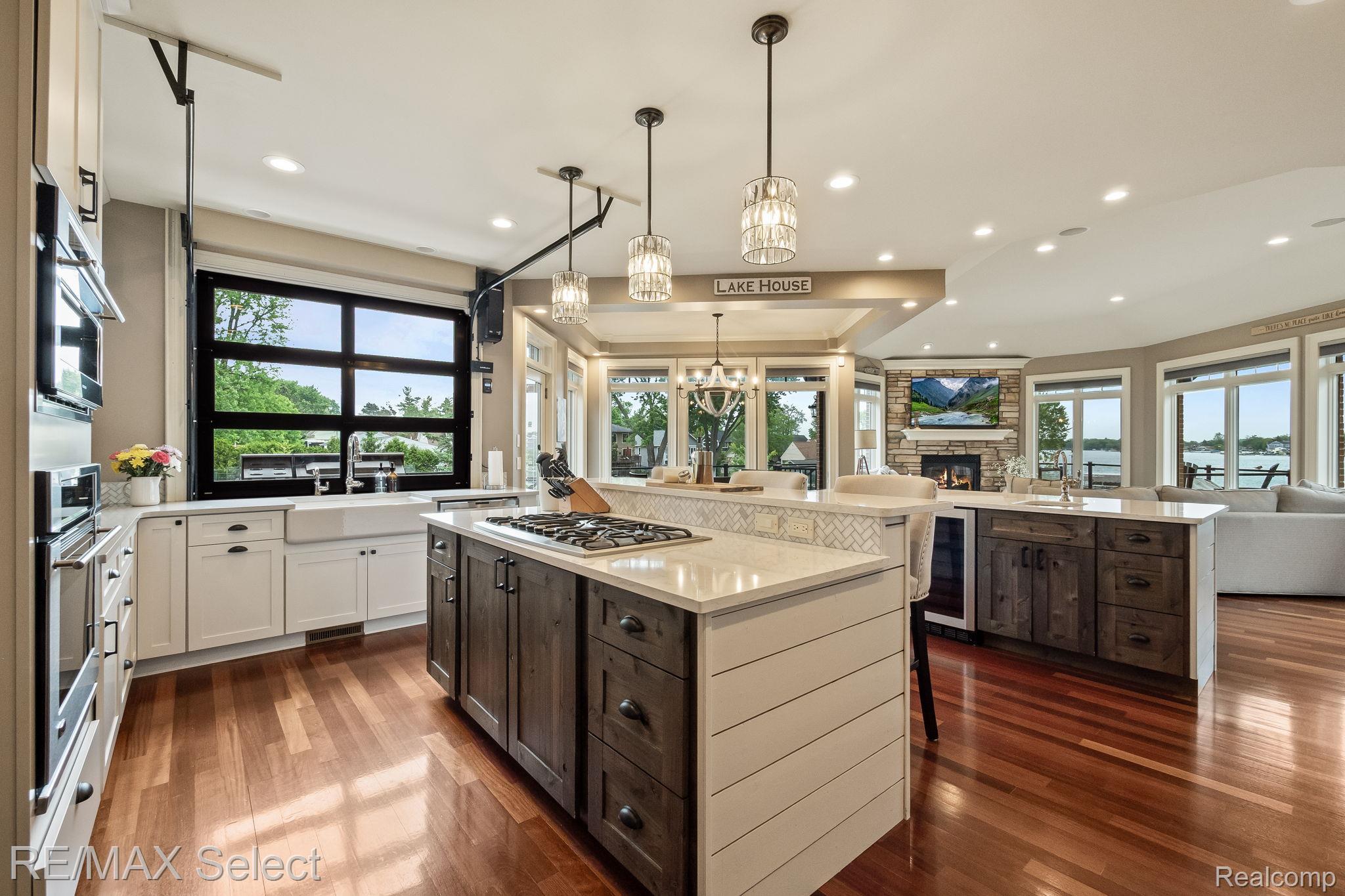 2559 N Long Lake Road