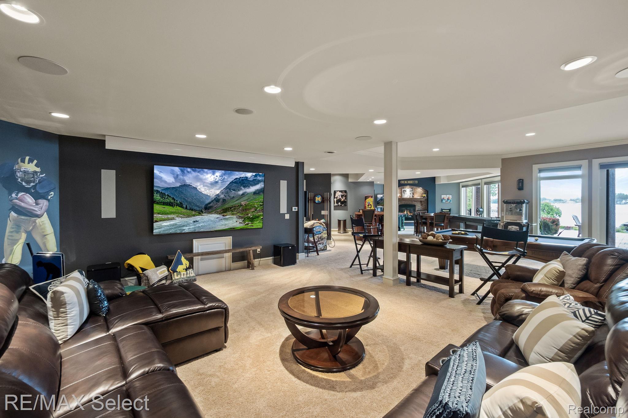 2559 N Long Lake Road