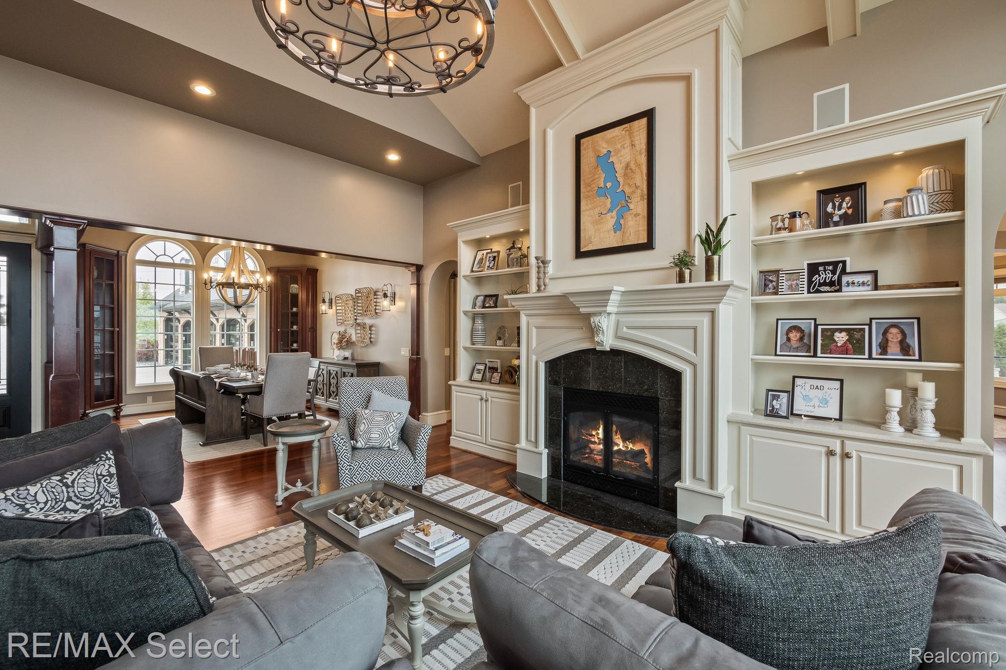 2559 N Long Lake Road