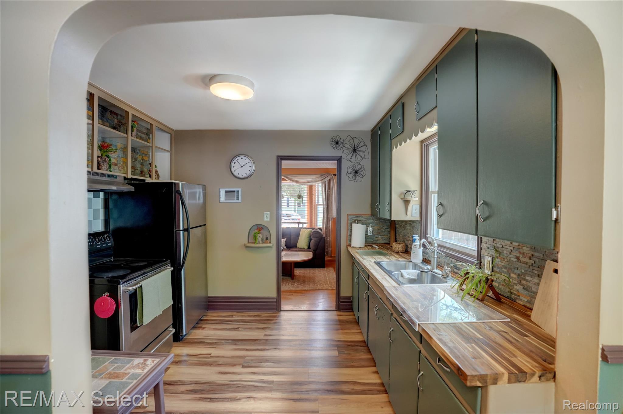3418 Gratiot Avenue
