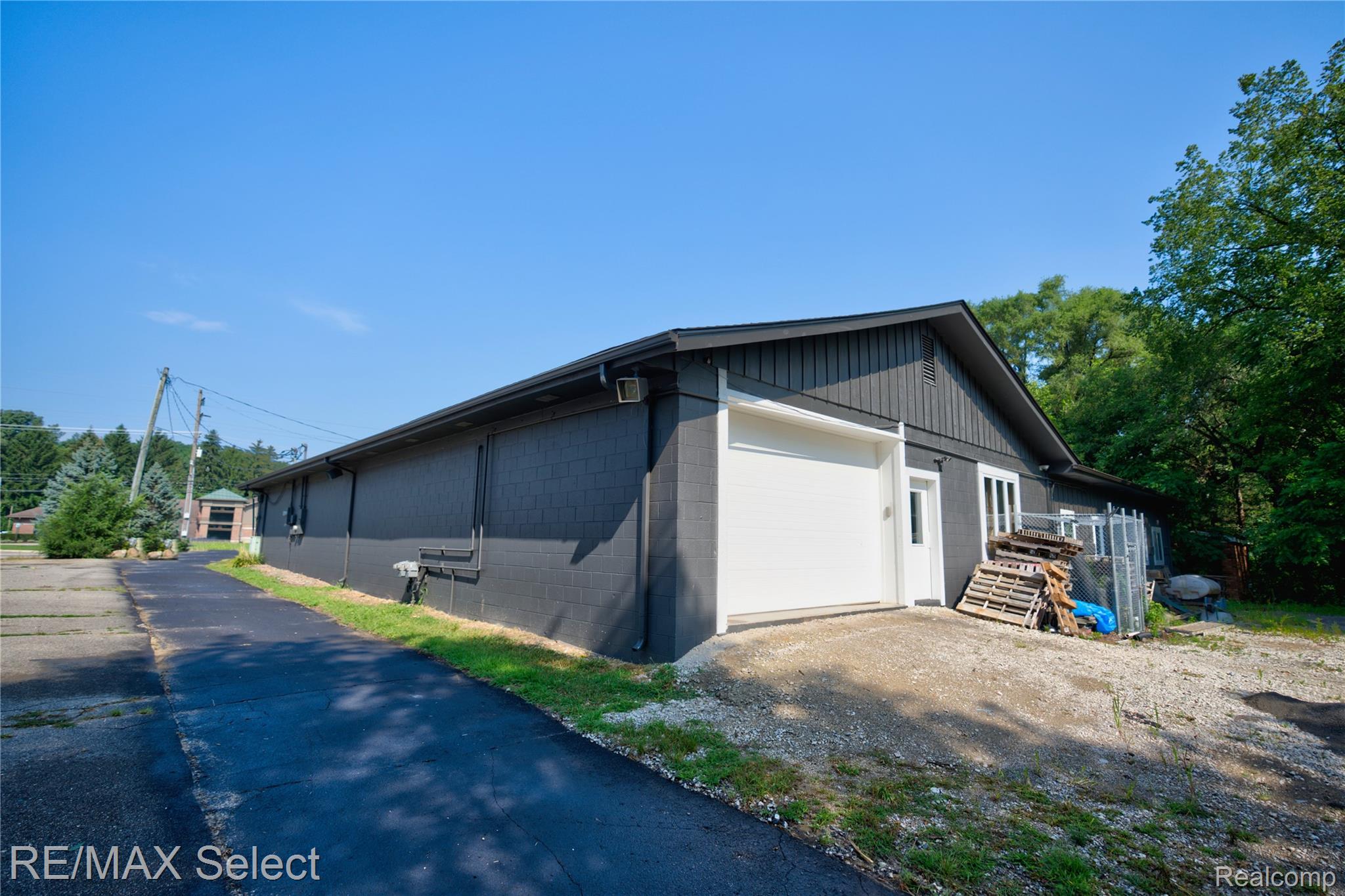 8080 Ortonville Road