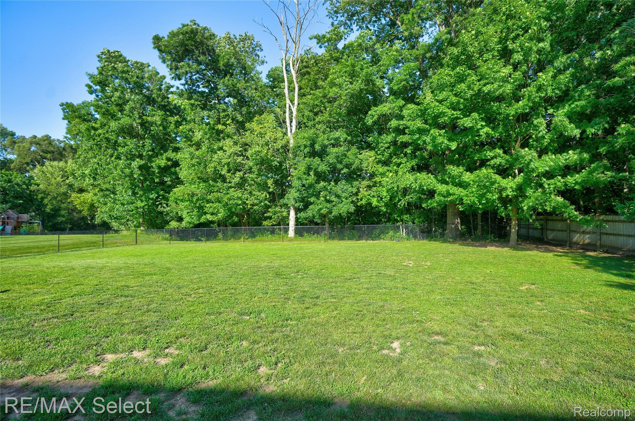 199 BROOKSIDE Drive