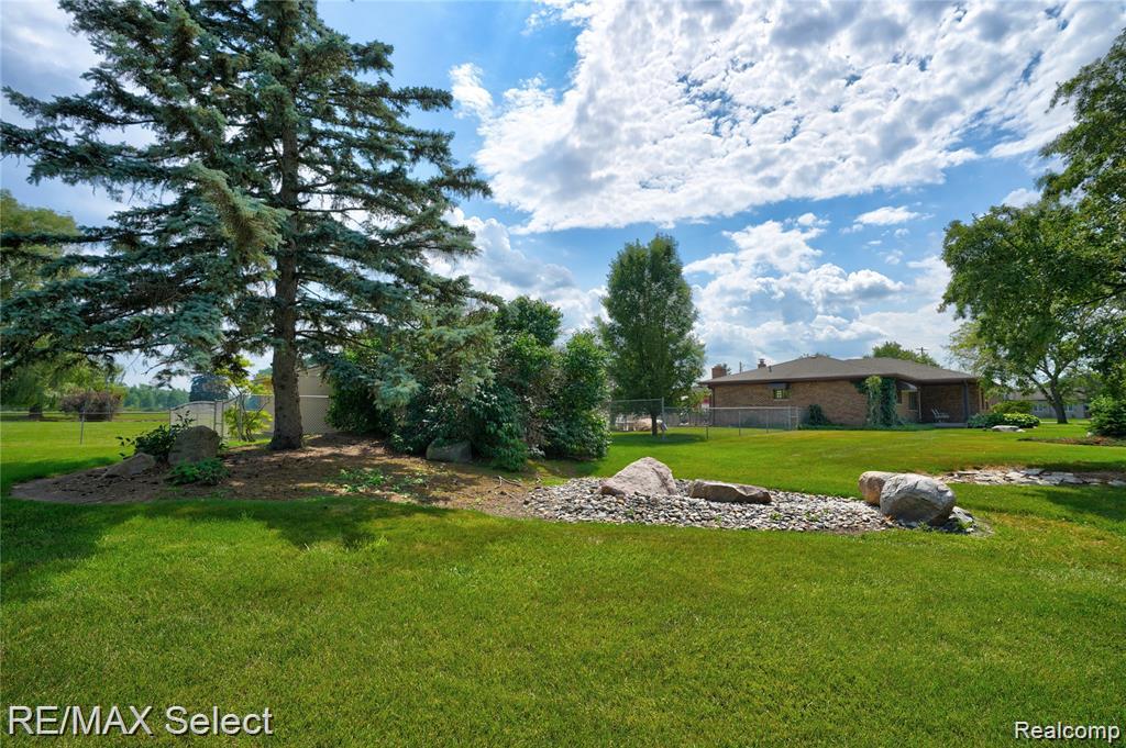 9215 W Grand Blanc Road