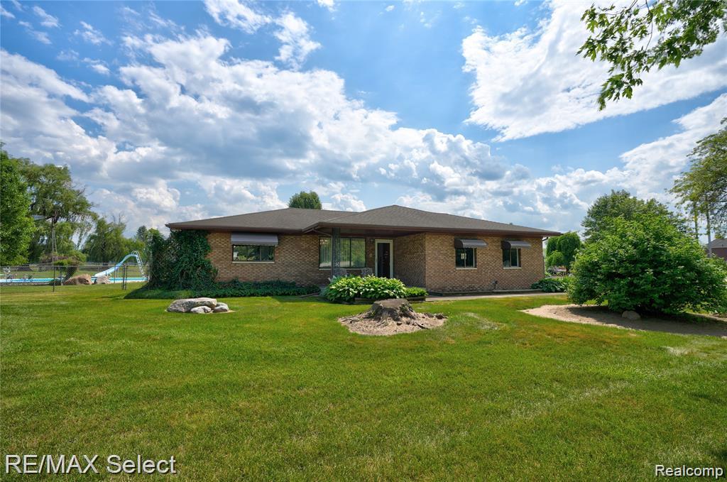 9215 W Grand Blanc Road