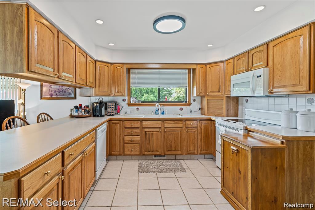 9215 W Grand Blanc Road