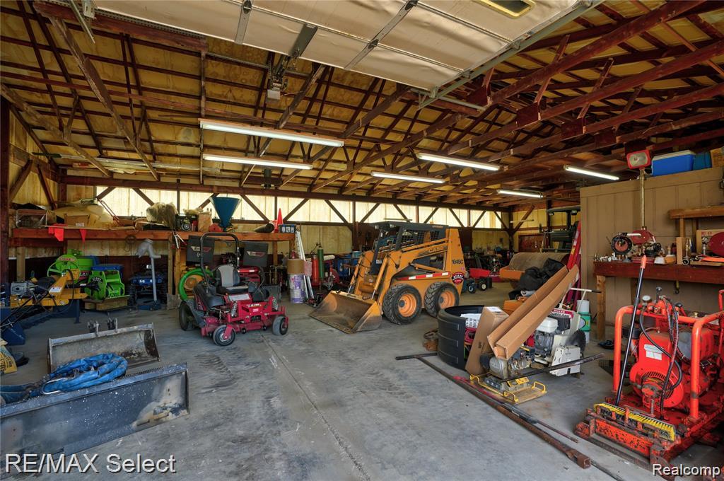 9215 W Grand Blanc Road
