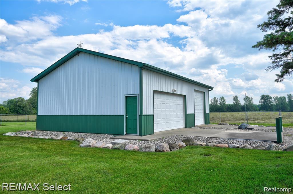 9215 W Grand Blanc Road