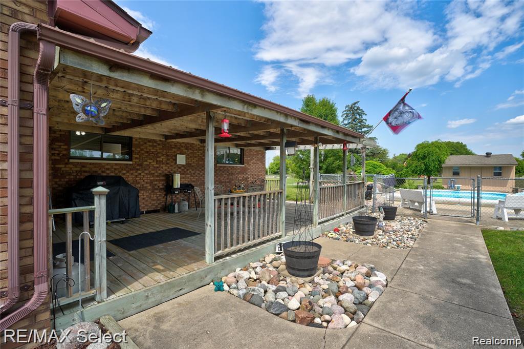 9215 W Grand Blanc Road